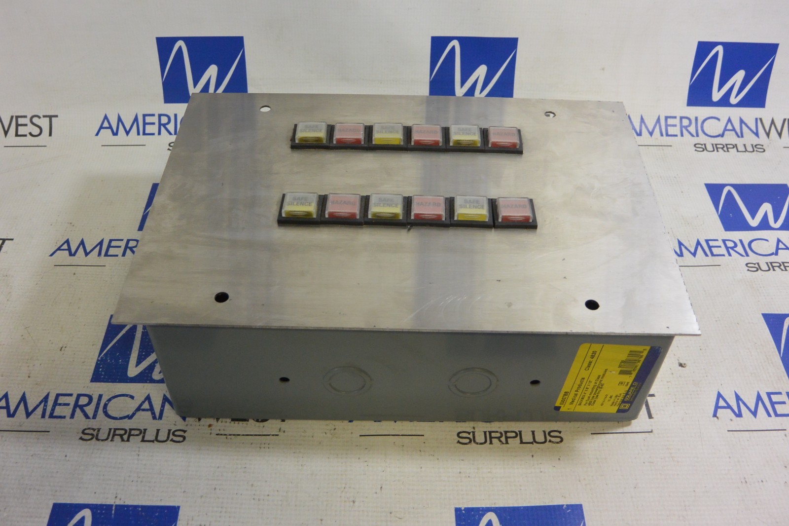 SQUARE D 53007BB Back Box 4x8x12 with Pushbuttons face plate USED