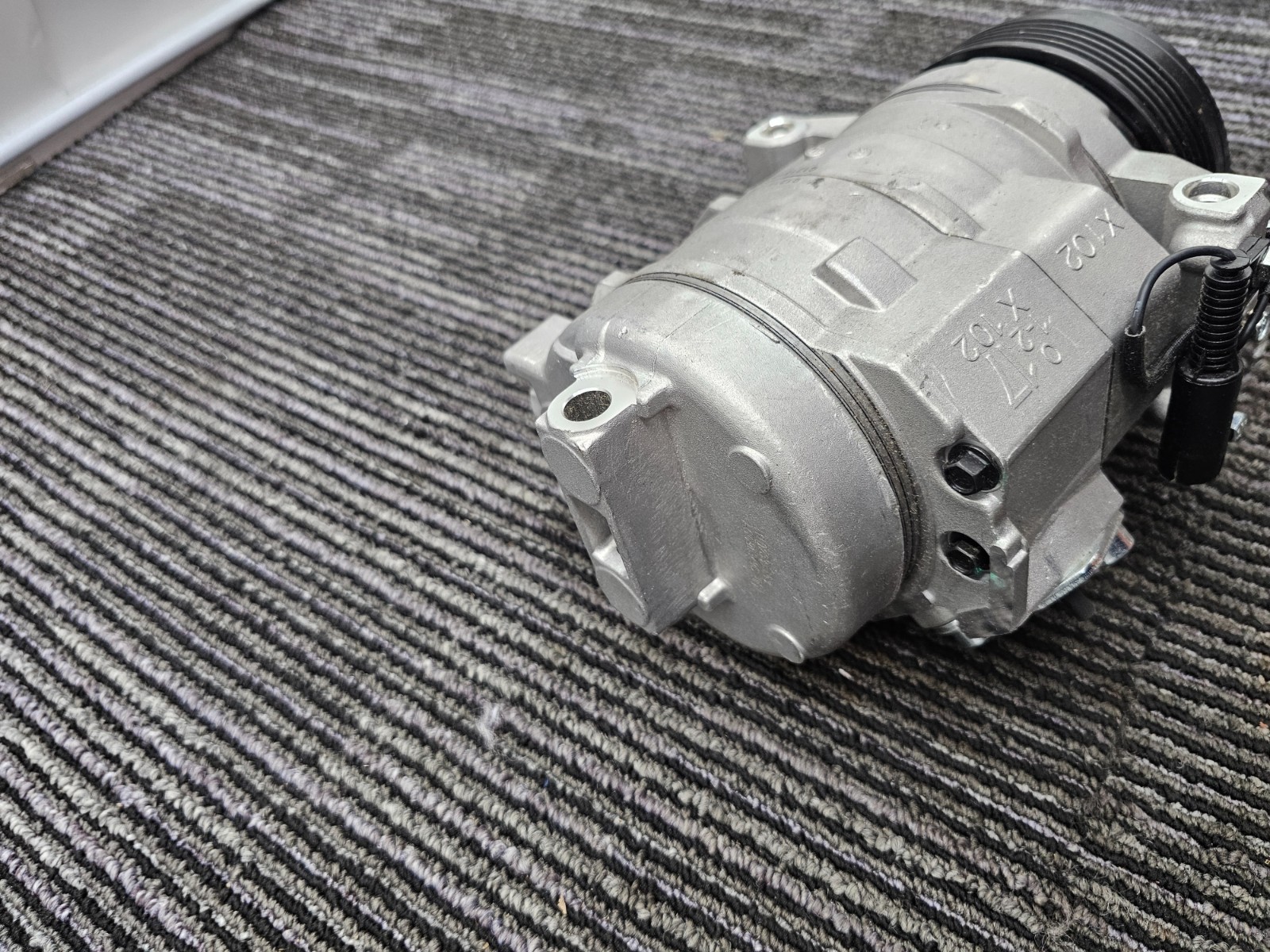 C1215120 X102 Air Conditioner A/C Compressor For Automotive Part