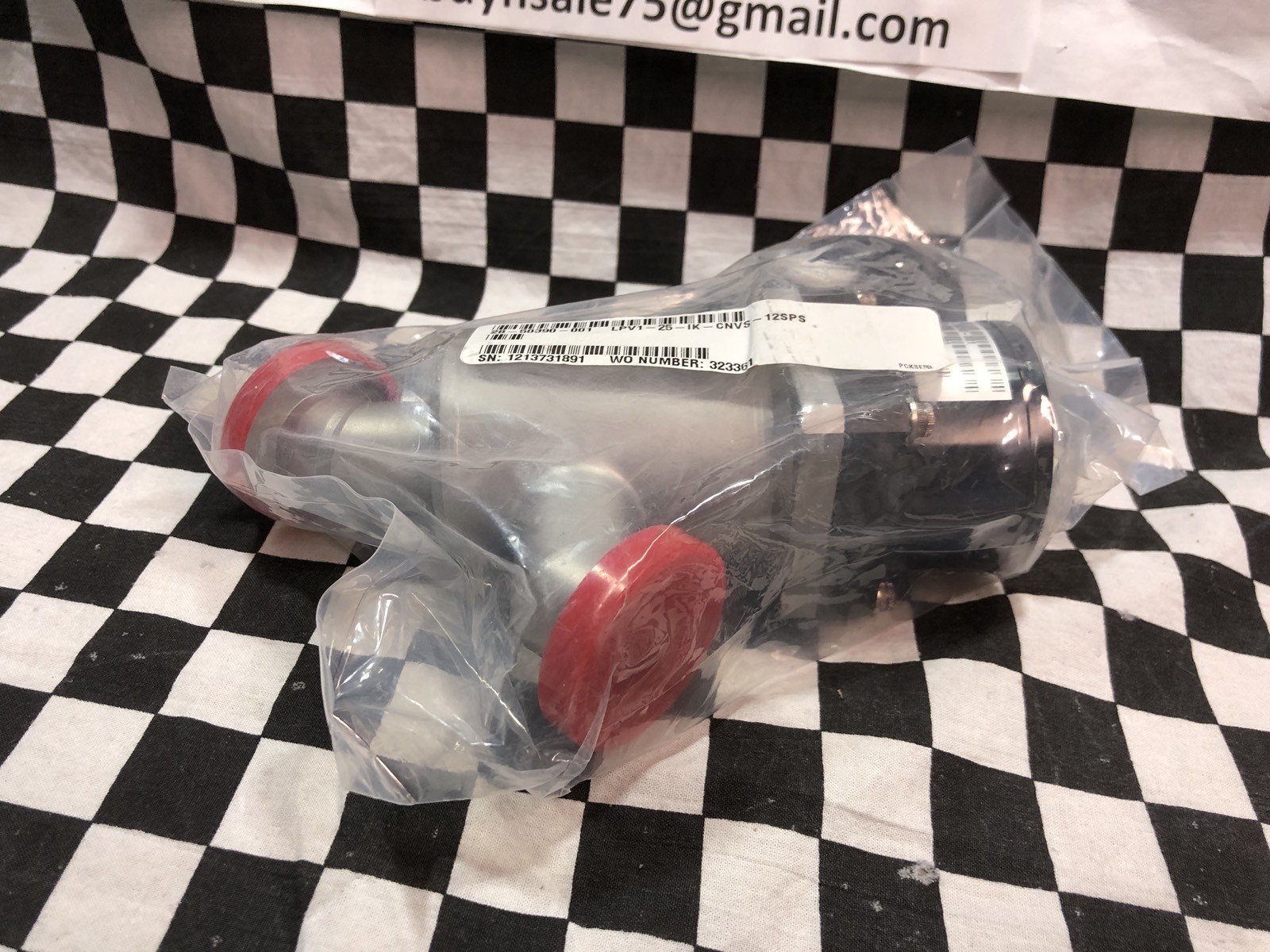MKS ANGLE INLINE VALVE KF-25 WITH SOLENOID B3113-S31, LPV1-25-IK-CNVS-12SPS