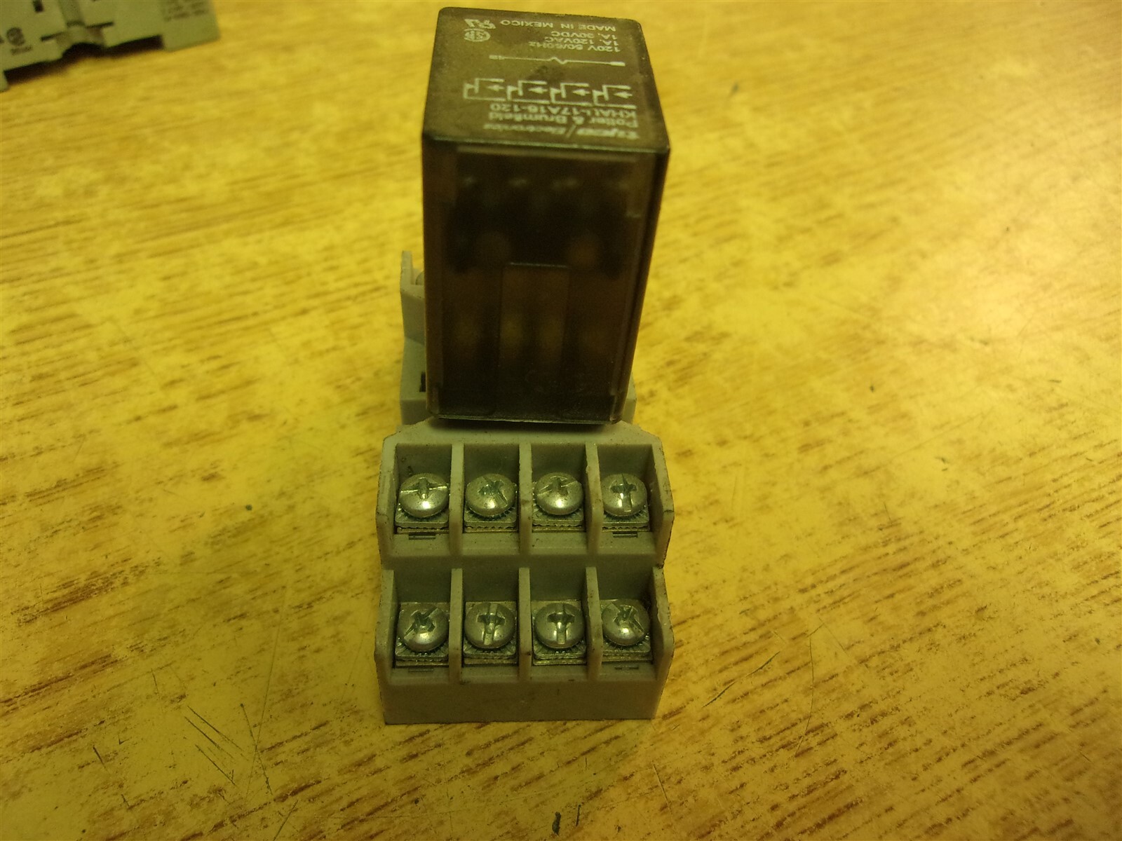 Potter & Brumfield KHAU-17A16-120 Relay w/ Socket 27E894 *FREE SHIPPING*