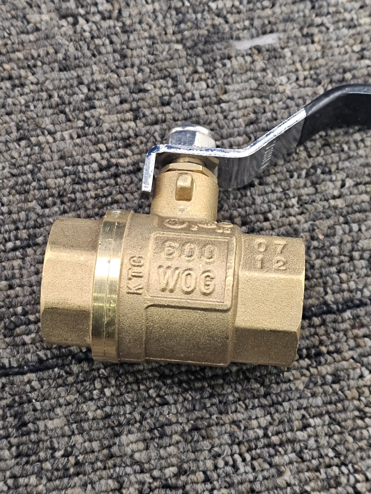 Grainger 6GD15B: Brass Ball Valve 3/4-inch FNPT x FNPT, 600 WOG, 2-1/2″ Length