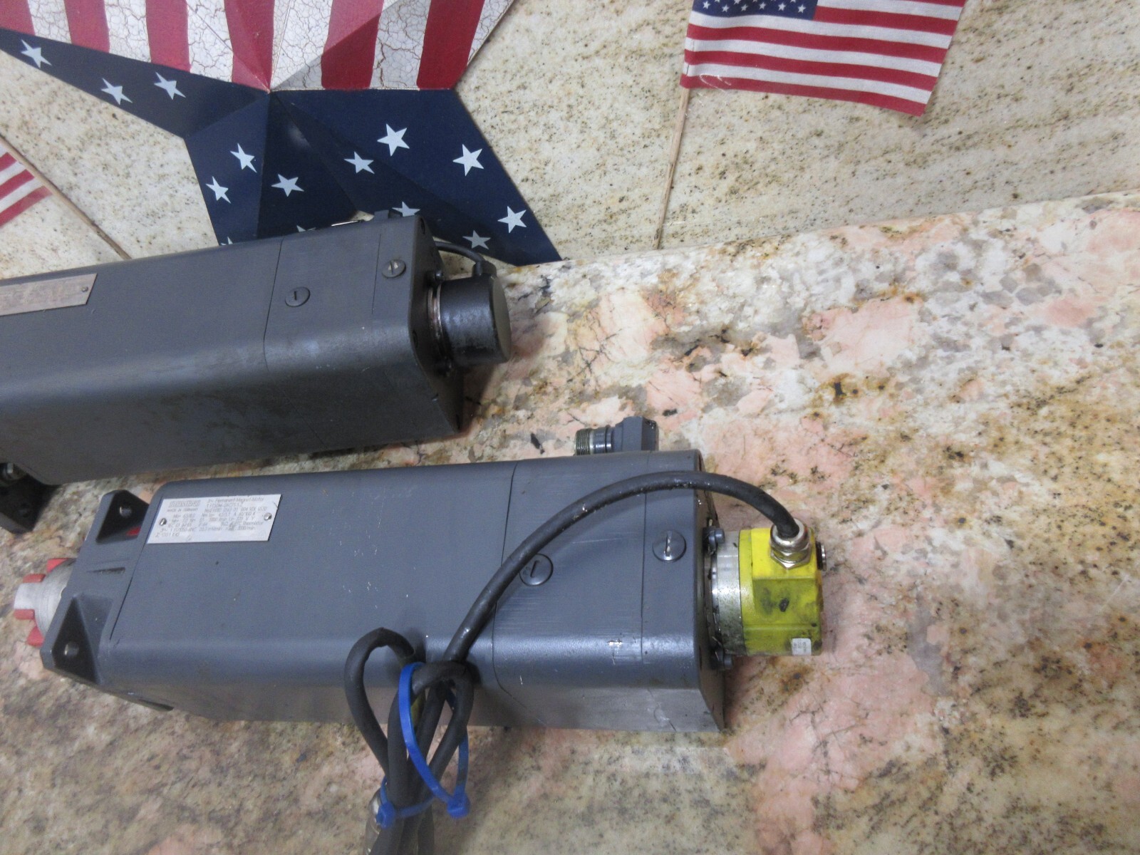 SPECIAL PRICE SIEMENS MOTOR 1 FT5066-0AC71-1-Z E H782 0562 01 1FU1050-6NC EACH 1