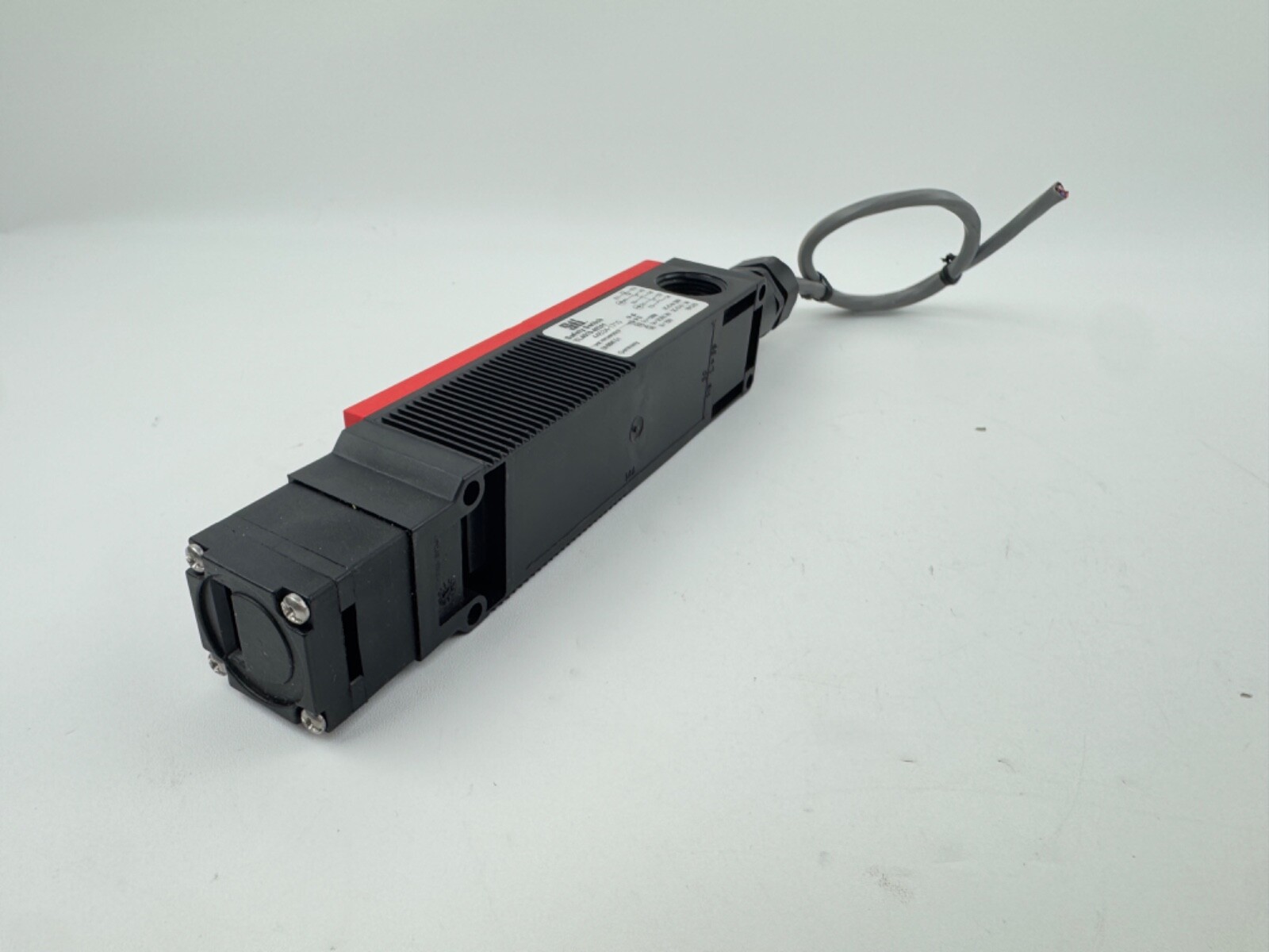STI TL4019-40241 Safety Gate Guard Door Interlock Switch 240VAC 24V AC/DC