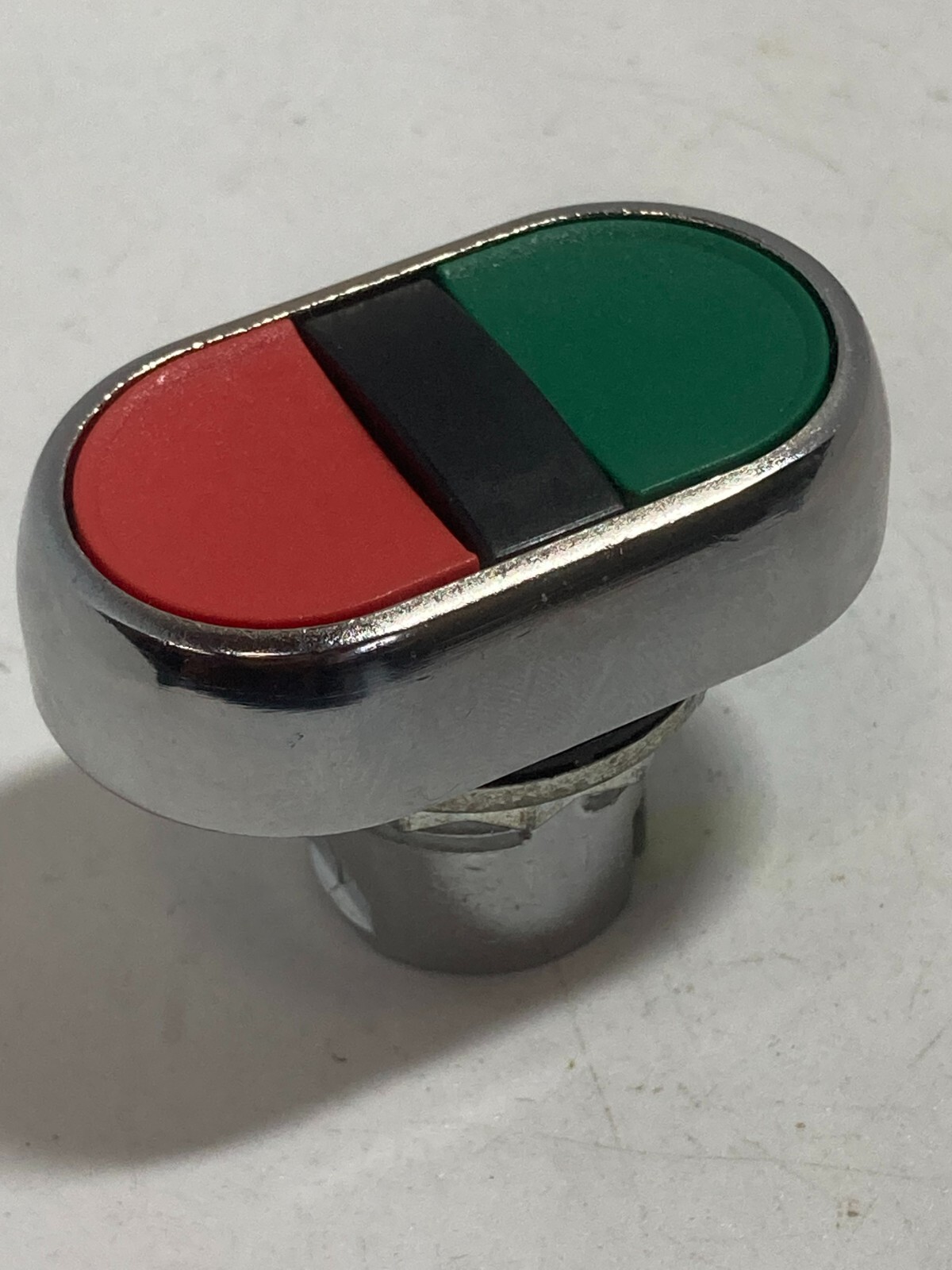 ALLEN BRADLEY 800FM-U2F3F4 PUSHBUTTON OPERATOR FLUSH GREEN/RED NNB