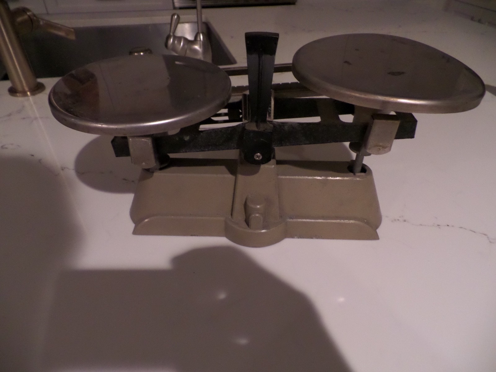 OHAUS Harvard Trip Balance Scale 1400/1500 Series / 2kg-5lb WORKS!