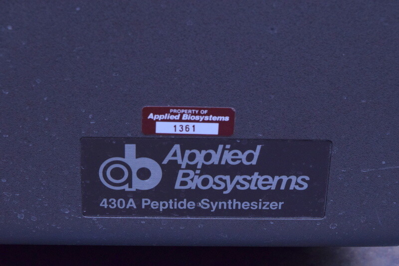 APPLIED BIOSYSTEMS 430A PEPTIDE SYNTHESIZER