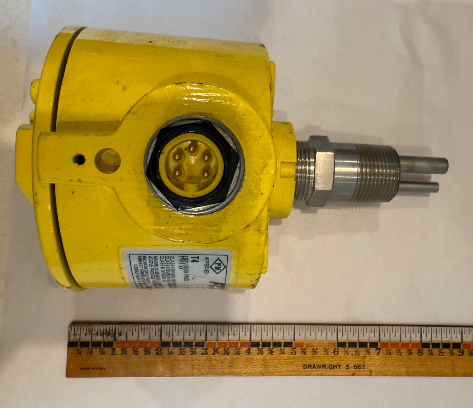 FLUID COMPONENTS INTL FCI 12-64B-A0A1 Explosion Proof Flow Switch 115V