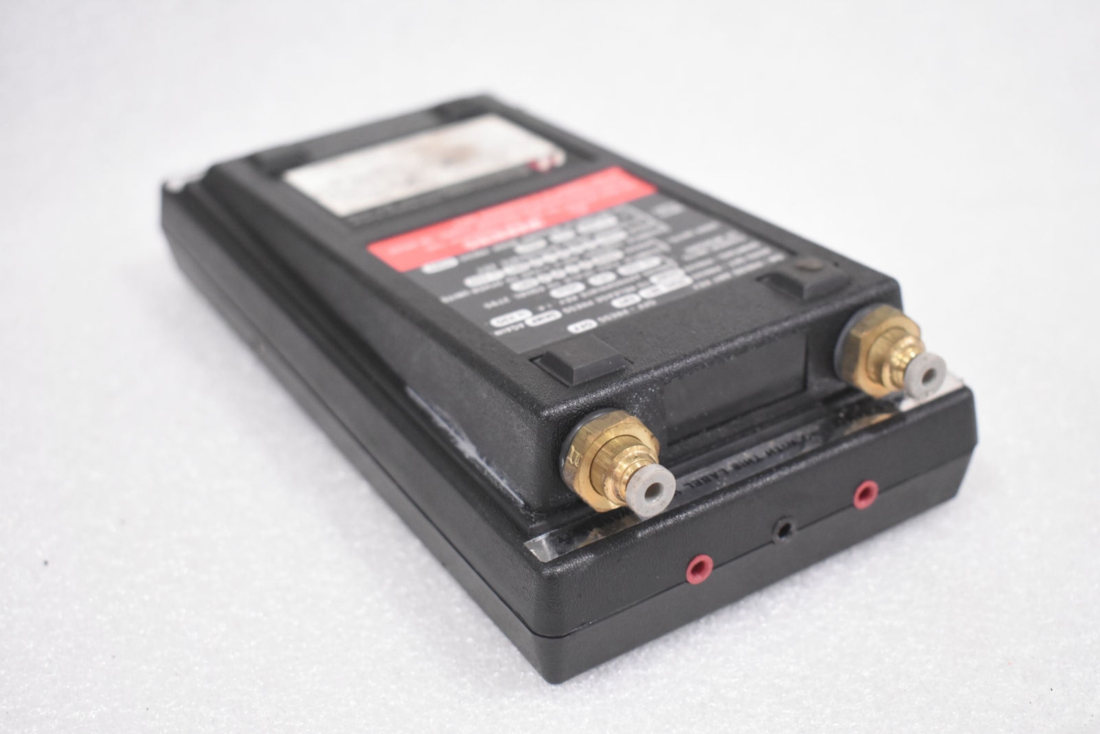 MERIAM DP2000I MERI-CAL DIGITAL MANOMETER/CALIBRATOR, 200-2000WC, 30MA, B34348-1