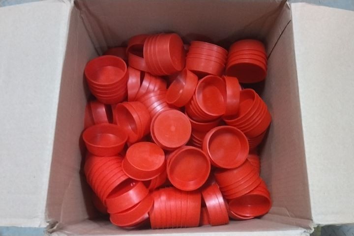 Caplugs T-55A 051901HB 500 Pk 3.38 In Overall Diameter Red Tapered Cap/Plug