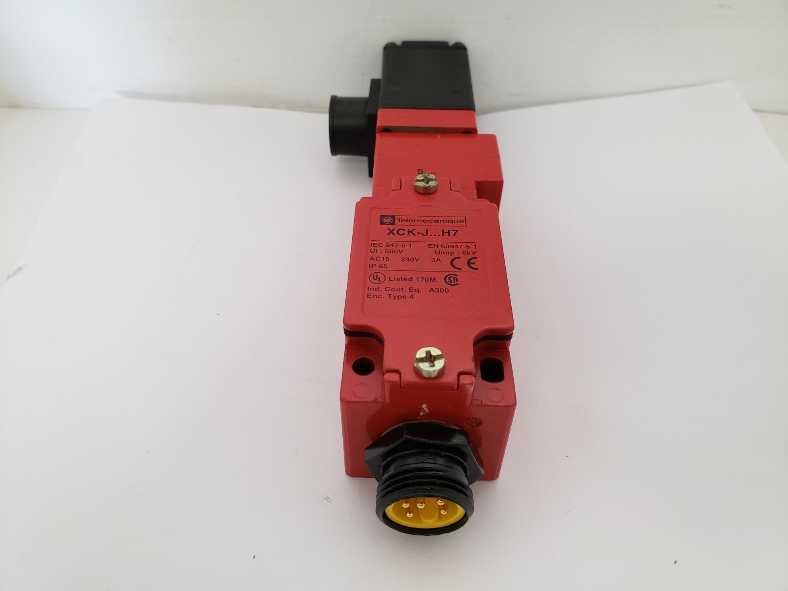 TELEMECANIQUE XCKJ5954F0-547 INTERLOCK SAFETY SWITCH 3A 240V 5 PIN NIB