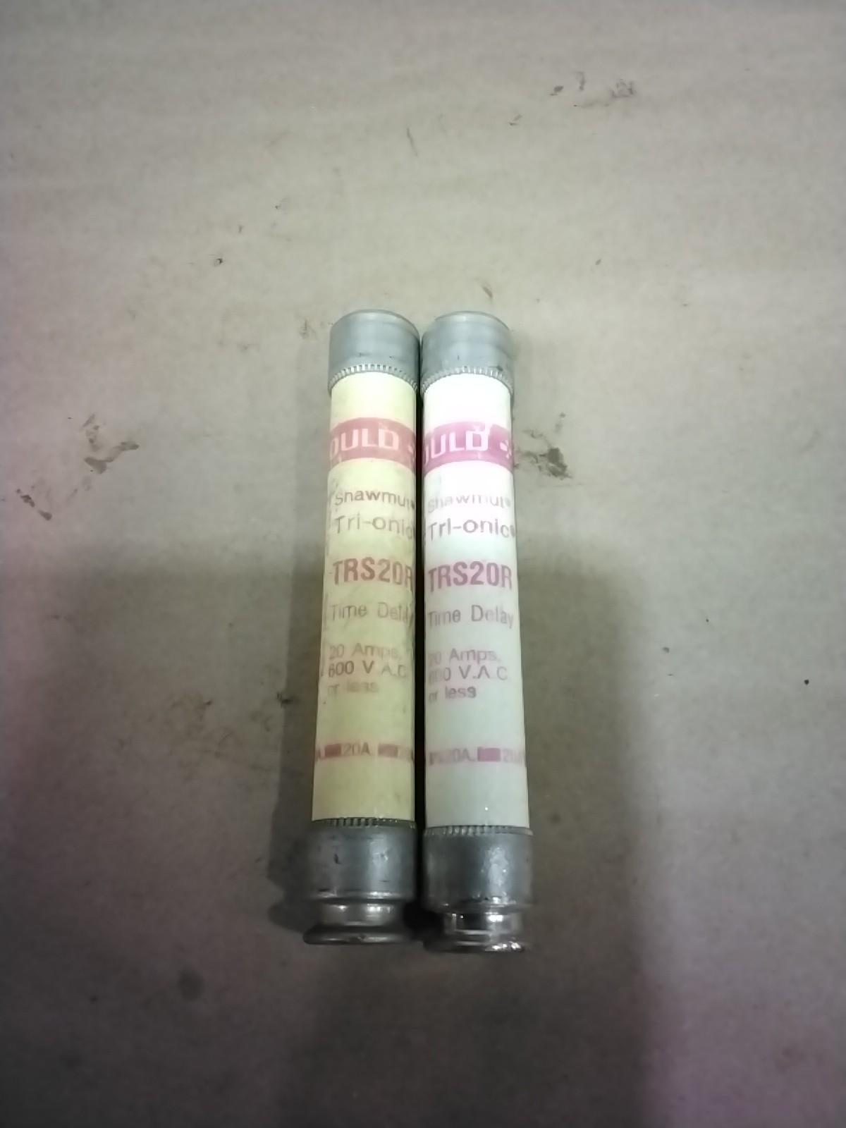 Gould Shawmut Trionic TRS20R 20A Fuse, Lot of 2