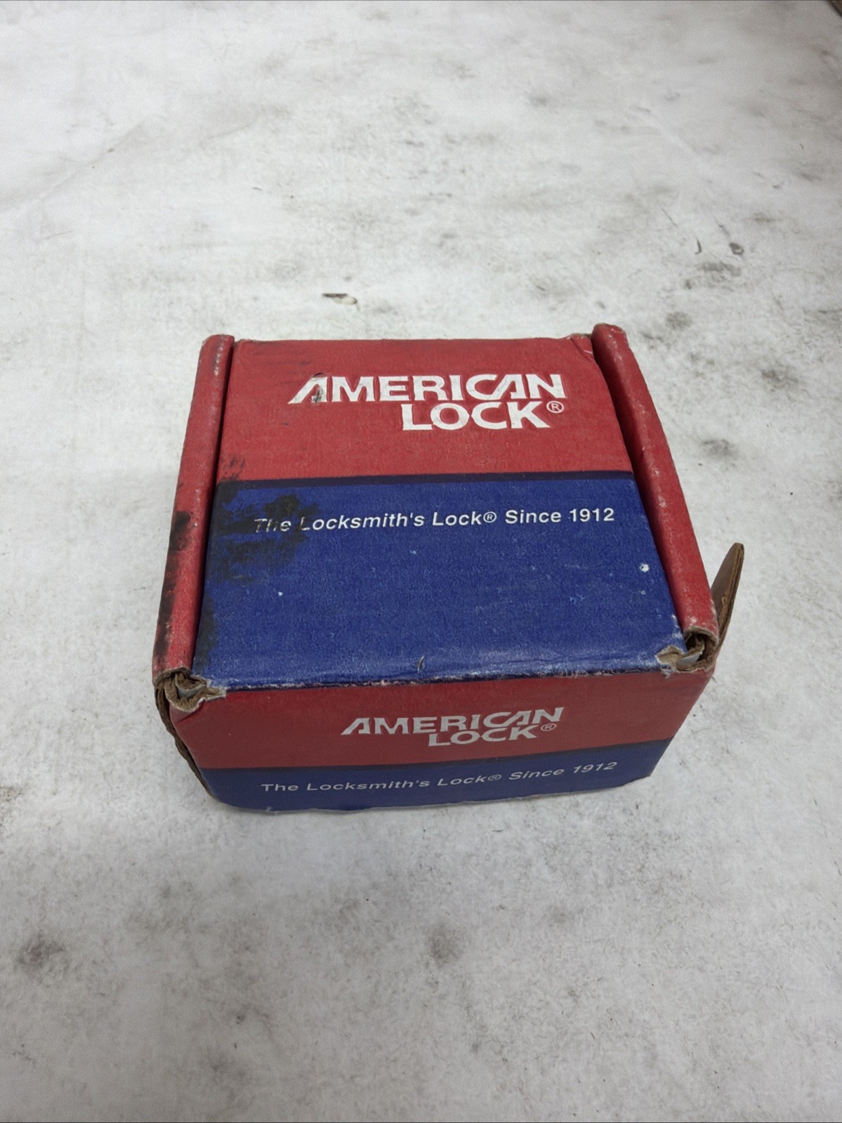 AMERICAN LOCK A2010KAW7000WWG Keyed Padlock,1 23/32 in,Round,Silver 54DX35