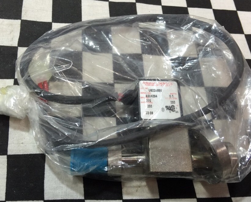 2X, Asco Sub-miniature Solenoid U8225B5V 1/4″ VCR x 1-1/3″ CF, 400115-142D #126G