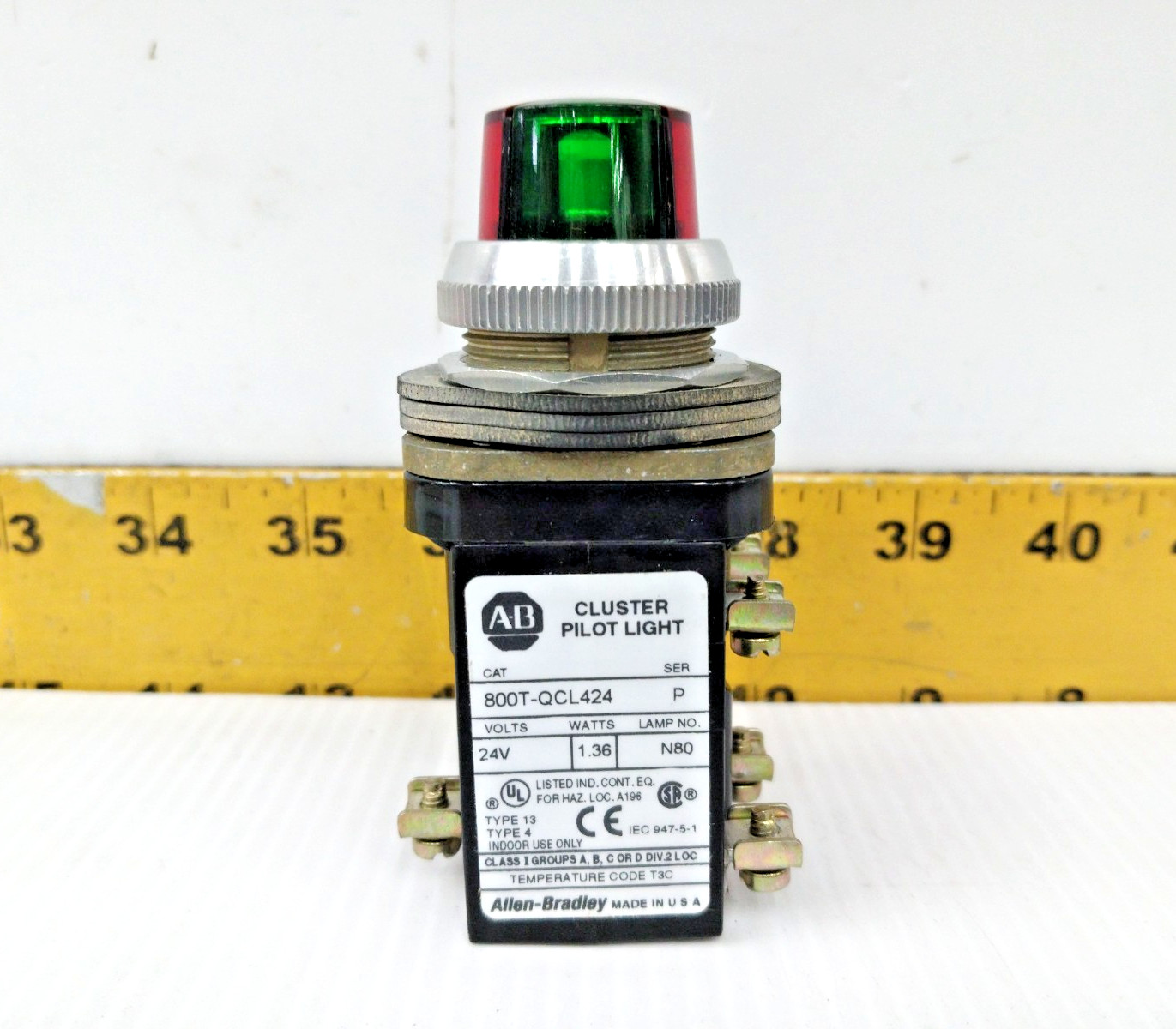 Allen-Bradley Cluster Pilot Light Type 13 Red & Green 24 VDC 800T-QCL424GRGR