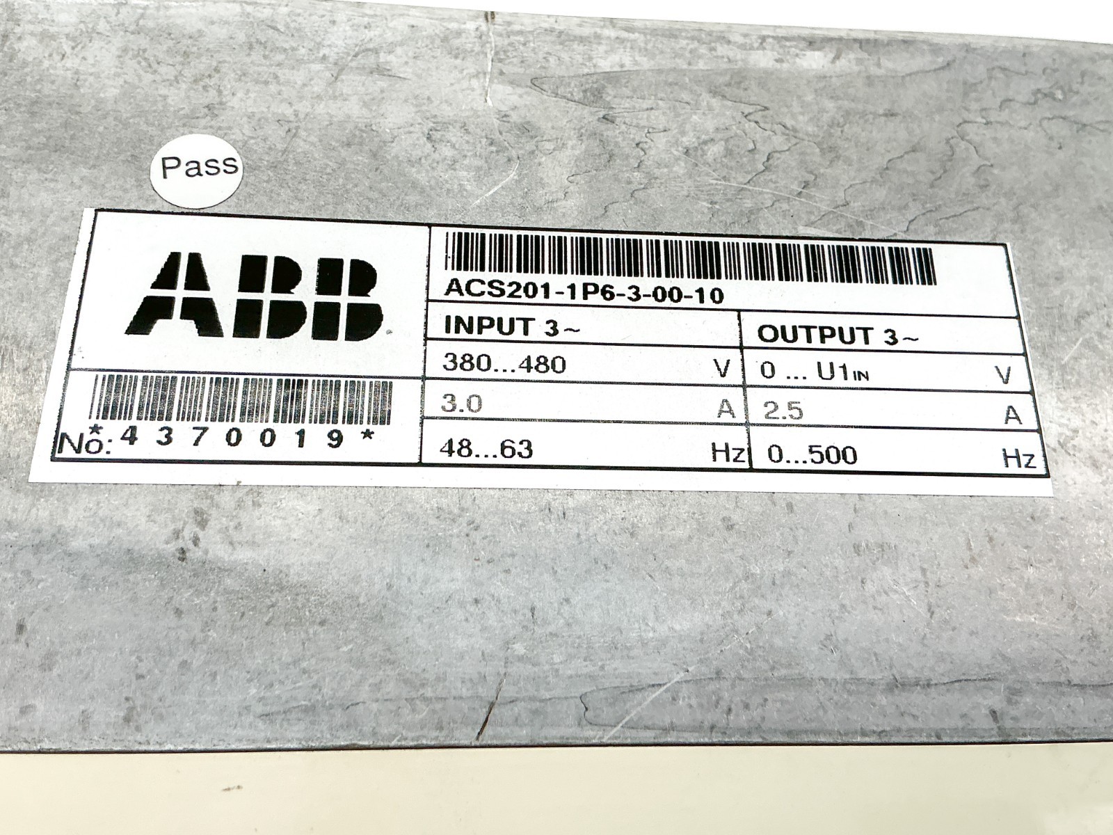 ABB ACS201-1P6-3-00-10 AC Drive 480V 3A 3PH 63Hz – For parts – Not working