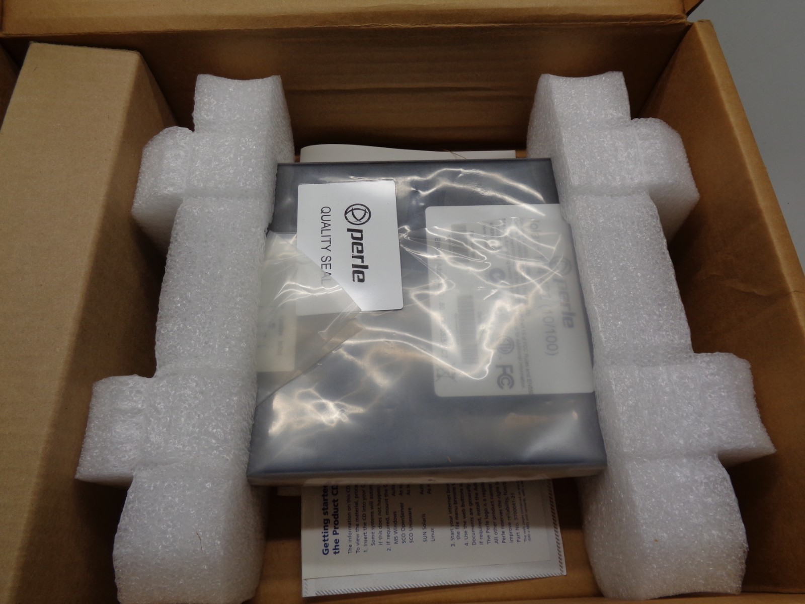 PERLE IOLAN+104 RS422 (10/100) 04006824 “NIB”