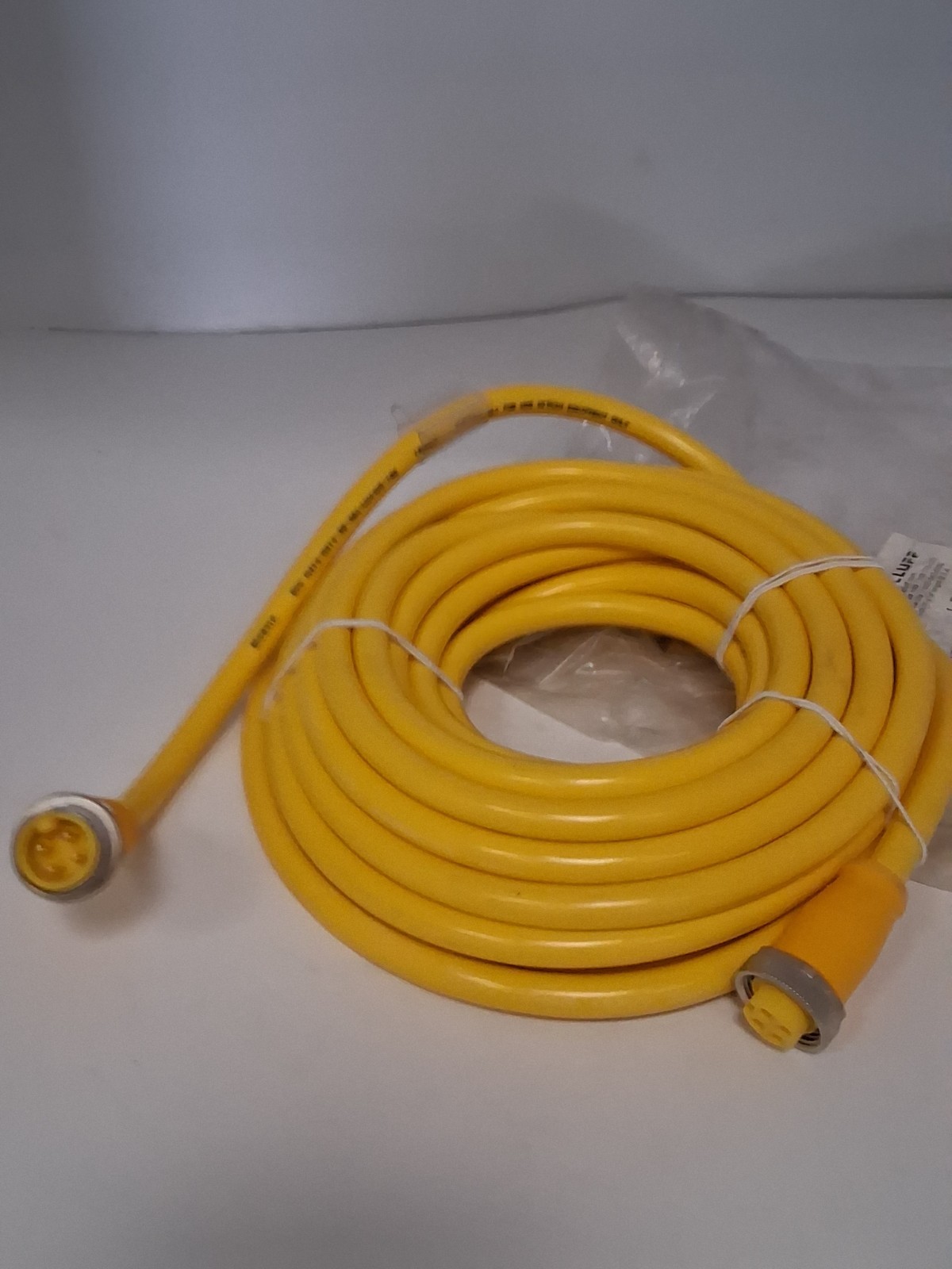 BALLUFF BCCA314-A314-30-304-VX44W6-100 CORDSET 300VAC/DC 10A(BCC091P) NIB