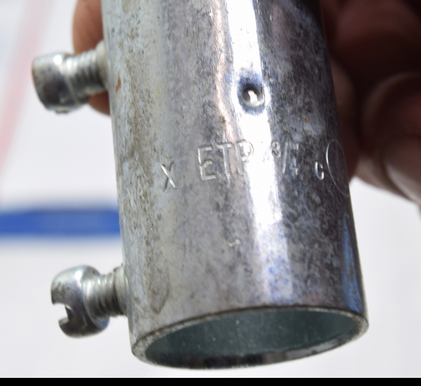 Lot (27) EGS 5050S 1/2″ EMT Coupling