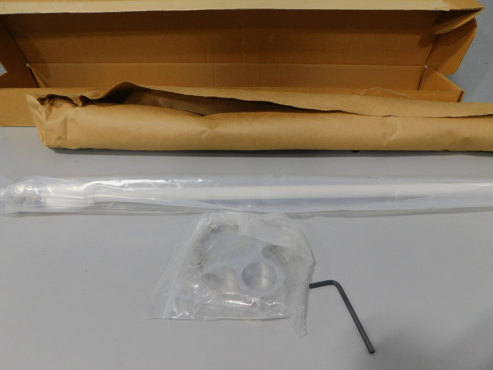 PCTEL/Maxrad Max-MFB365010 Fiberglass Omni Antenna 3.65-3.70 GHz 10dBi