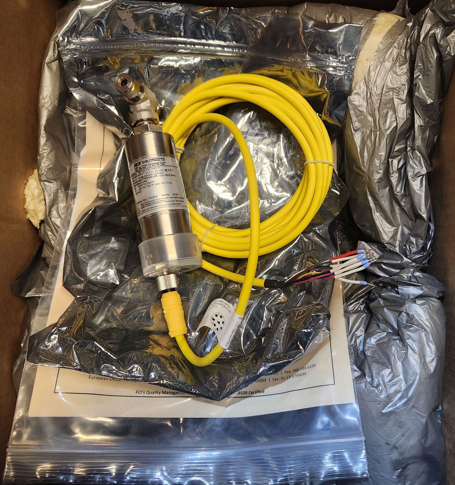 NEW FCI FS10A-1A104E001 Flow Switch & Monitor Integral Flow 316SS 1/4″ T Tee