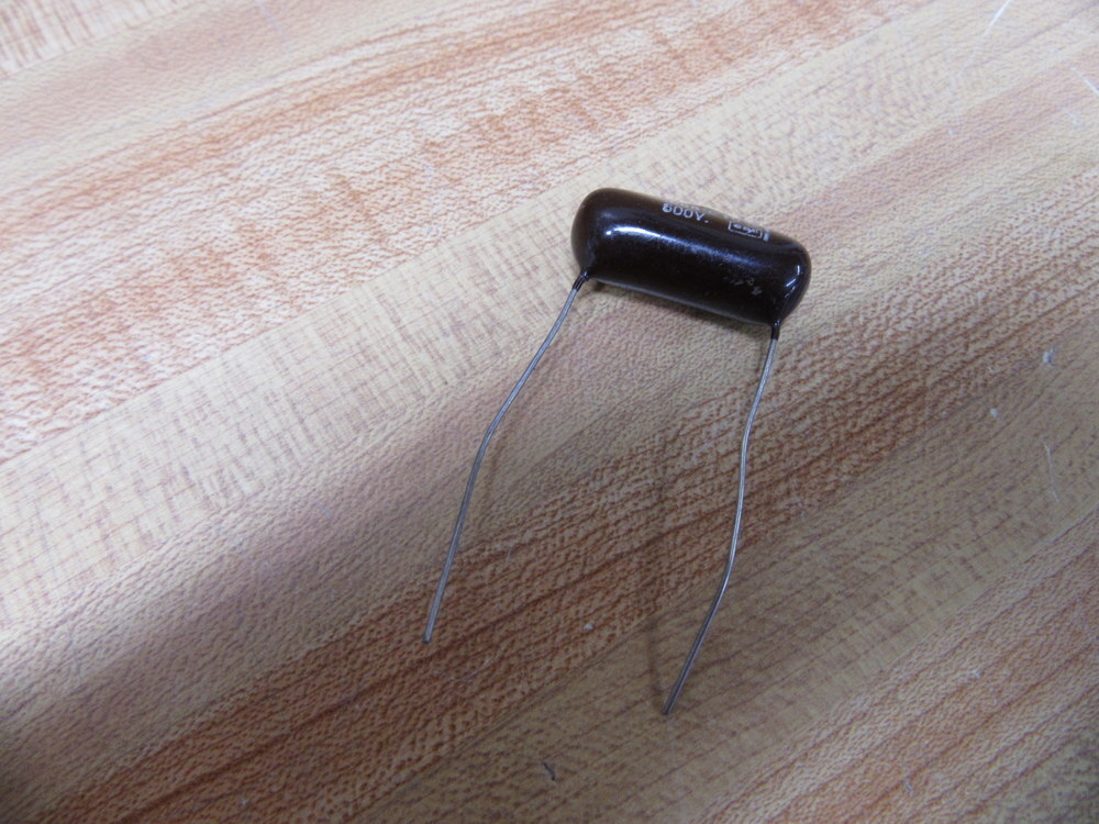 Cornell Dubilier 0.68 ±10% 600V Capacitor CDE (Pack of 2)