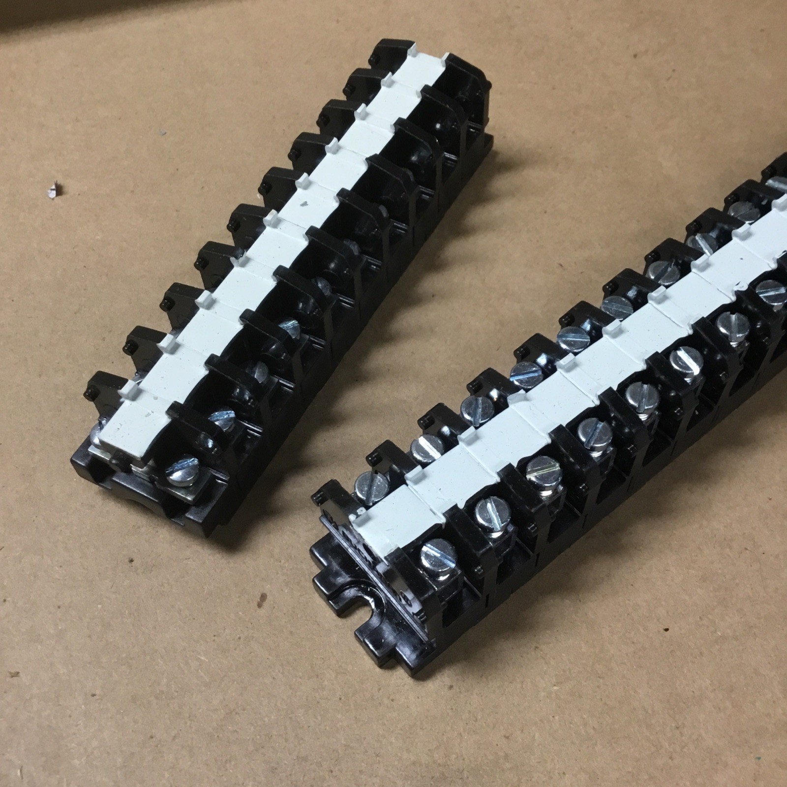 New Buchanan 521 Medium Duty Sectional Terminal Blocks – Box of 100