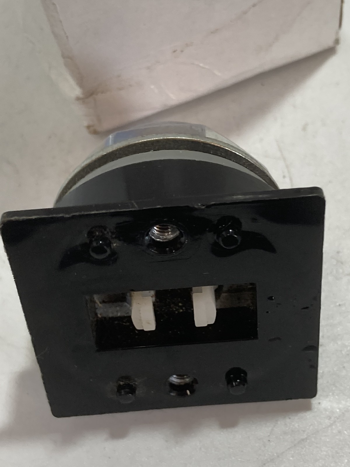 GE CR104PBG00R1 PUSHBUTTON OPERATOR RED FLUSH NIB