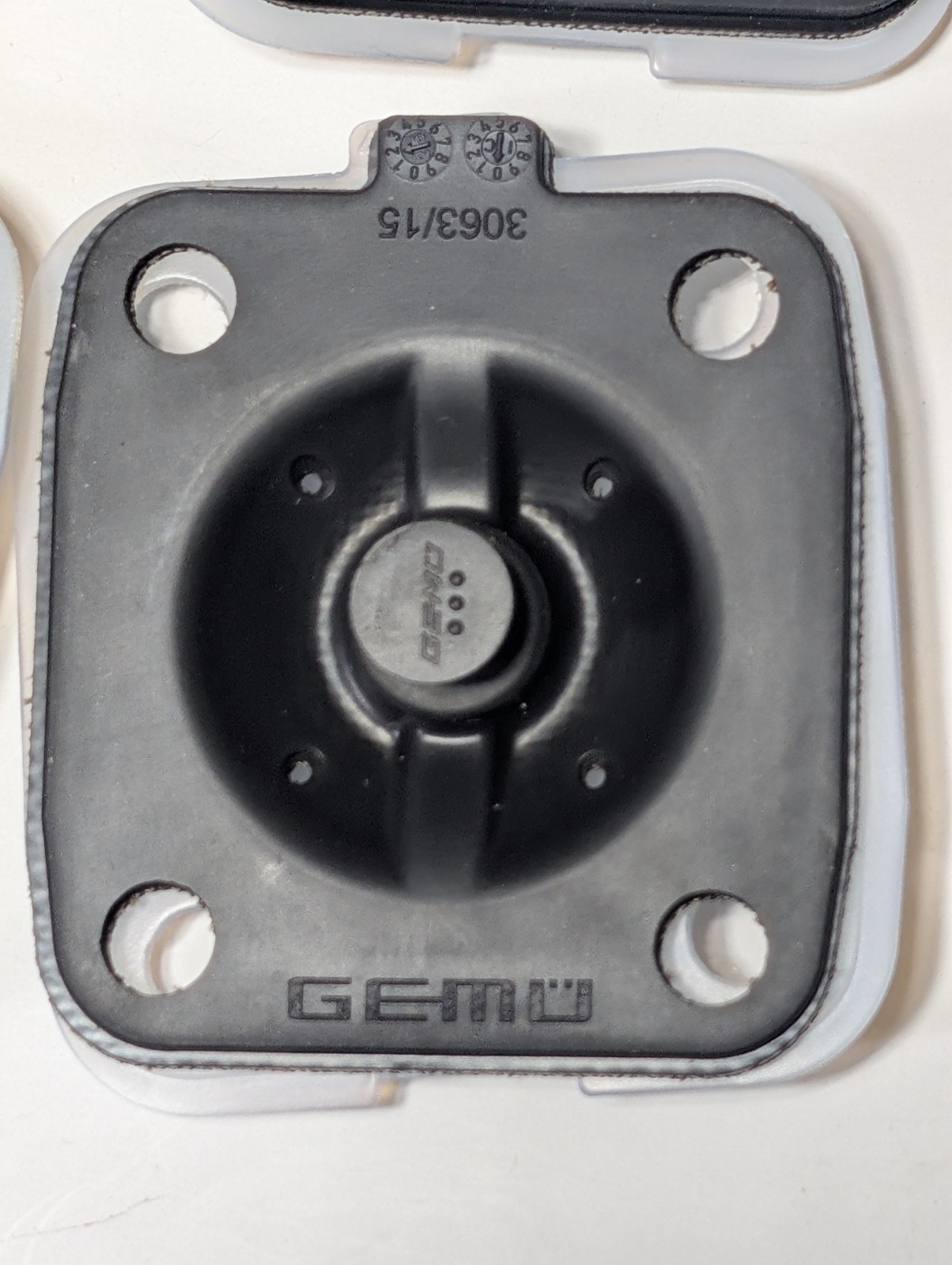 GEMU 600 25M5M PTFE/EPDM Diaphragm 88579840 MG25 New w/ Cap Single