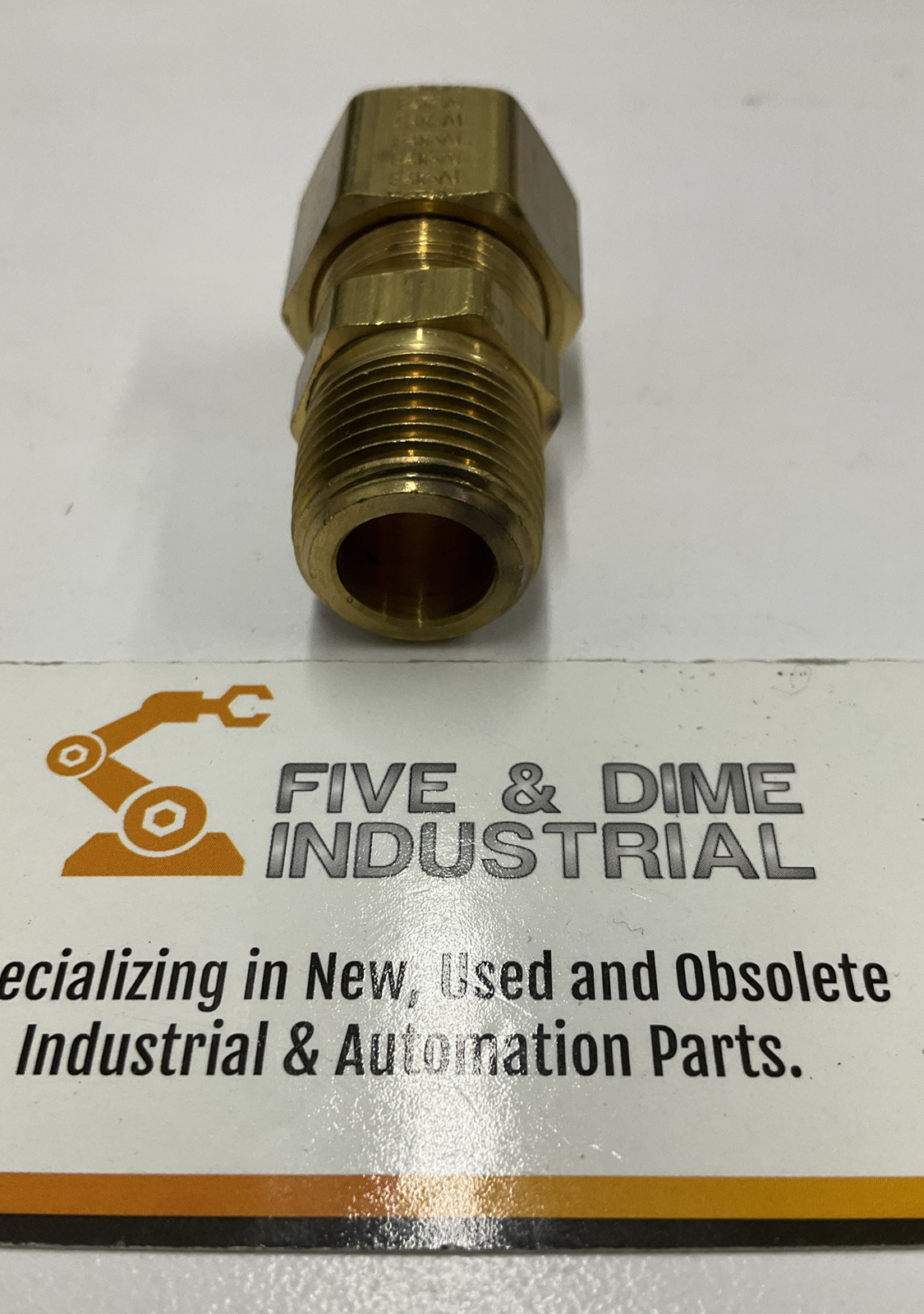 Eaton 68X8 NPTF 1/2″ Male Line / Tube Brass Fitting