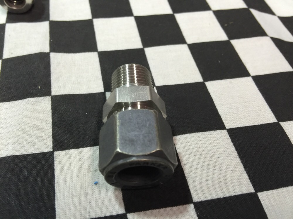 Lot Of 28, Swagelok Parker Duralock SS-400-1-8 & SS-600-1-6 & SS-400-R-8, #ZL28