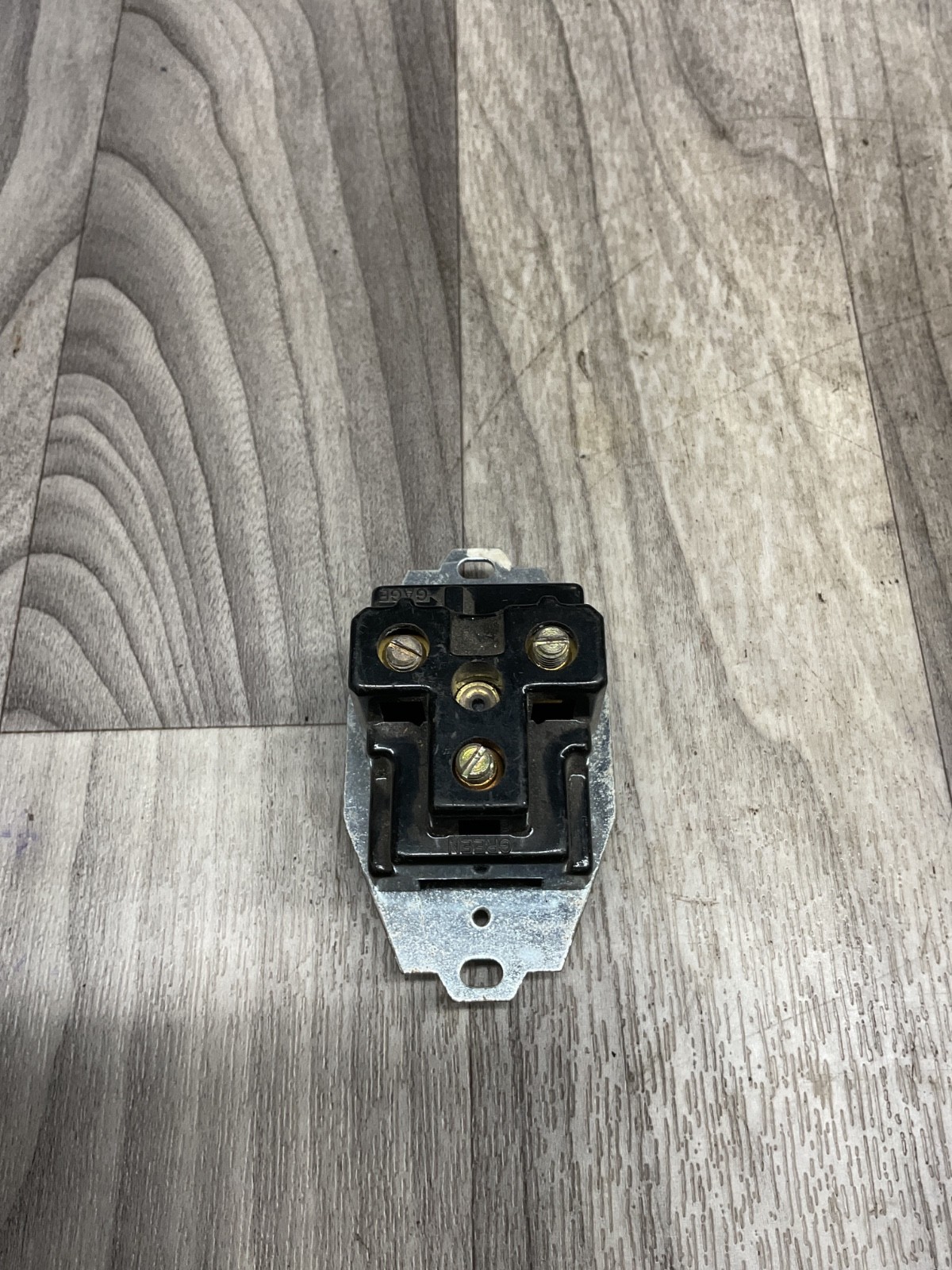 Hubbell 30A 250V Receptacle *FREE SHIPPING* #4022PT194SI