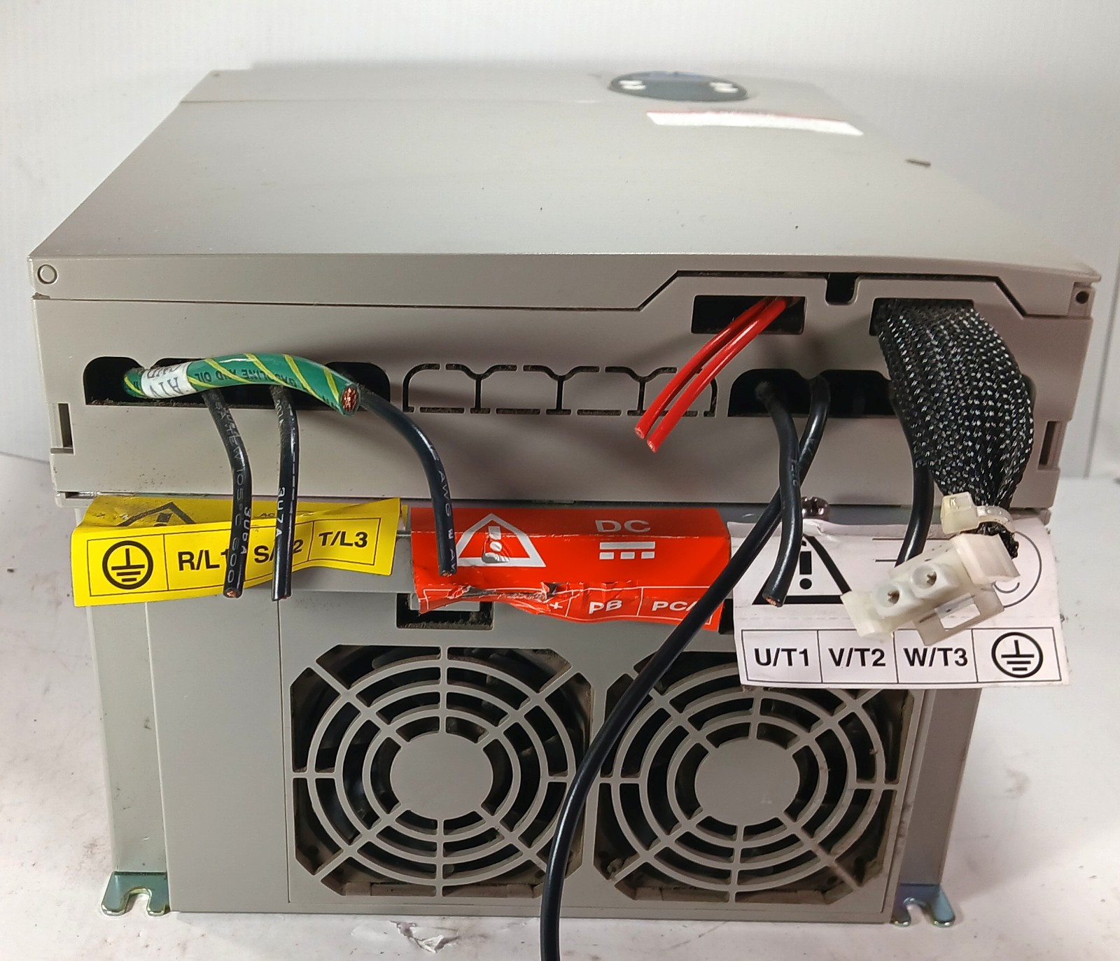 1 USED TELEMECANIQUE ATV31HD1N4 15HP VARIABLE FREQUENCY DRIVE ***MAKE OFFER***