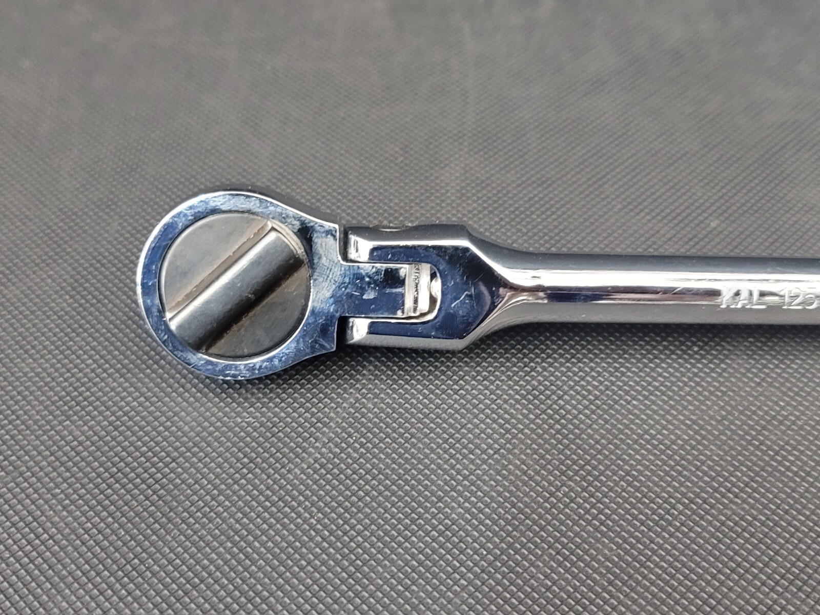 KAL-1250T 3/8″ Drive Flex Head Reversible Ratchet