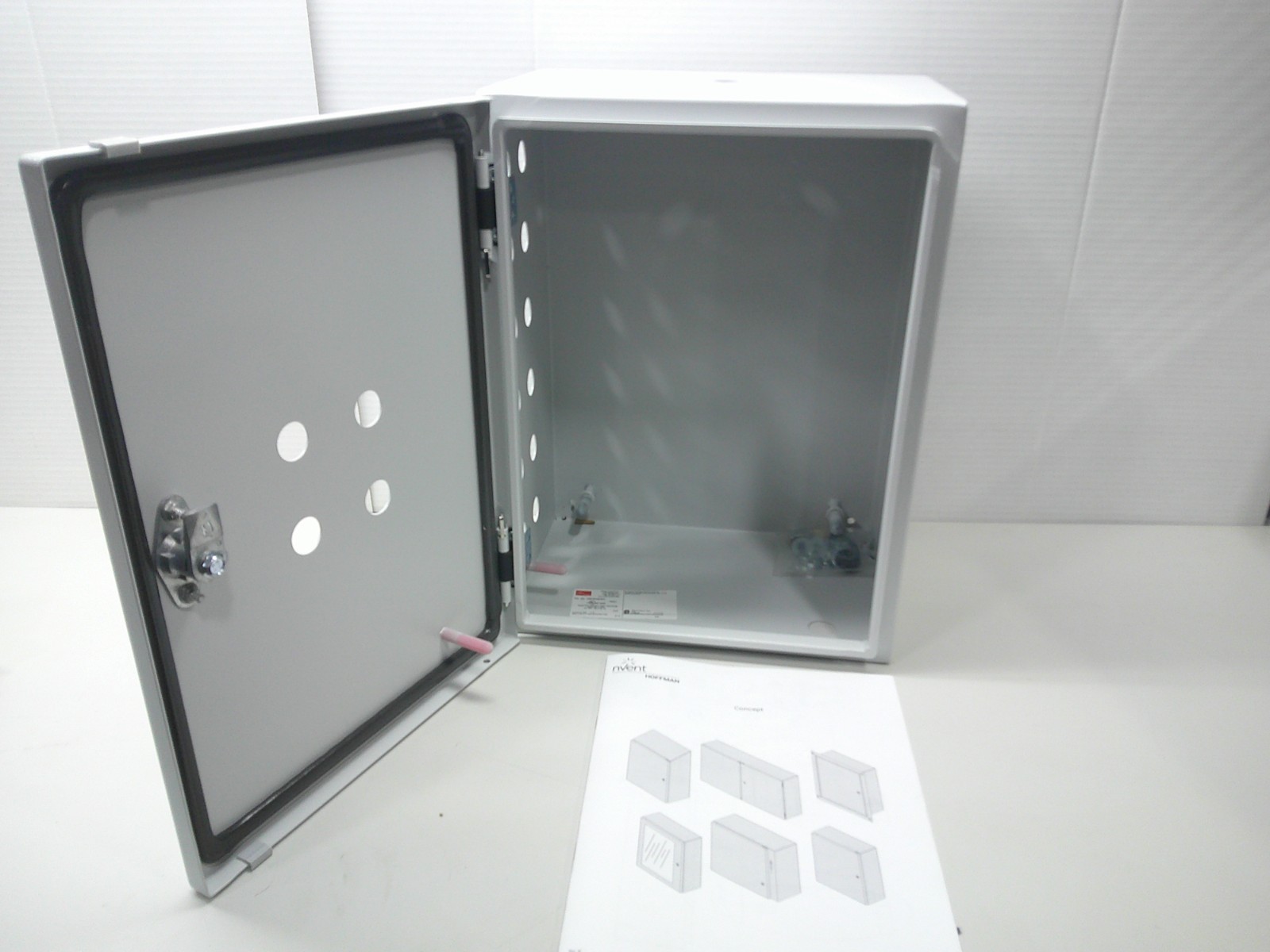 NEW Hoffman nVent CSD16128LG Special Enclosure Light Grey Steel G0627