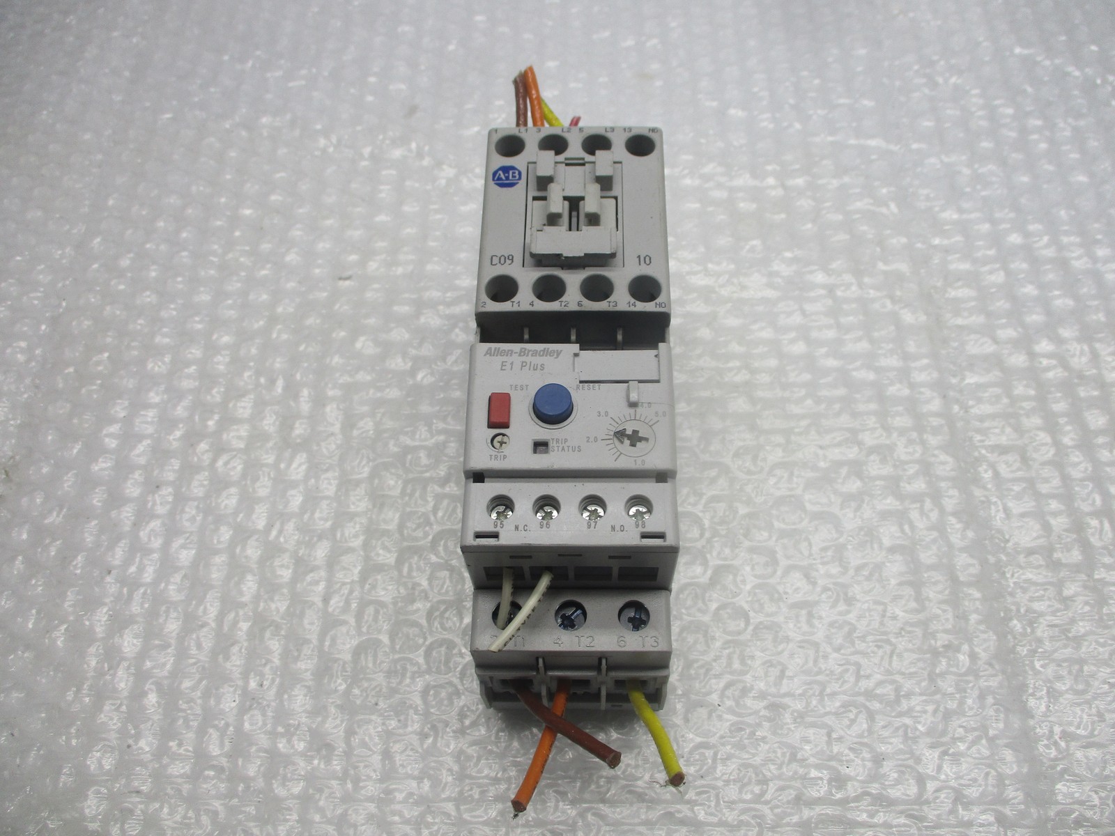 ALLEN BRADLEY 100-C09D10 CONTACTOR 120V W/193-EECB SER.C RELAY UNMP