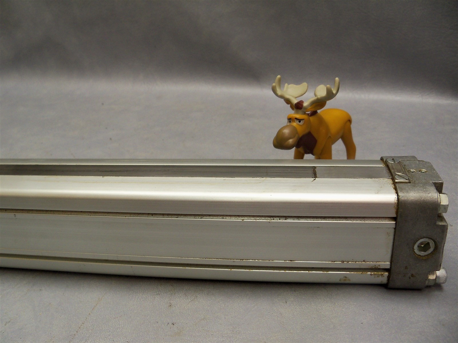 Hoerbiger Origa 402020 / 25x26BM Rodless Air Cylinder