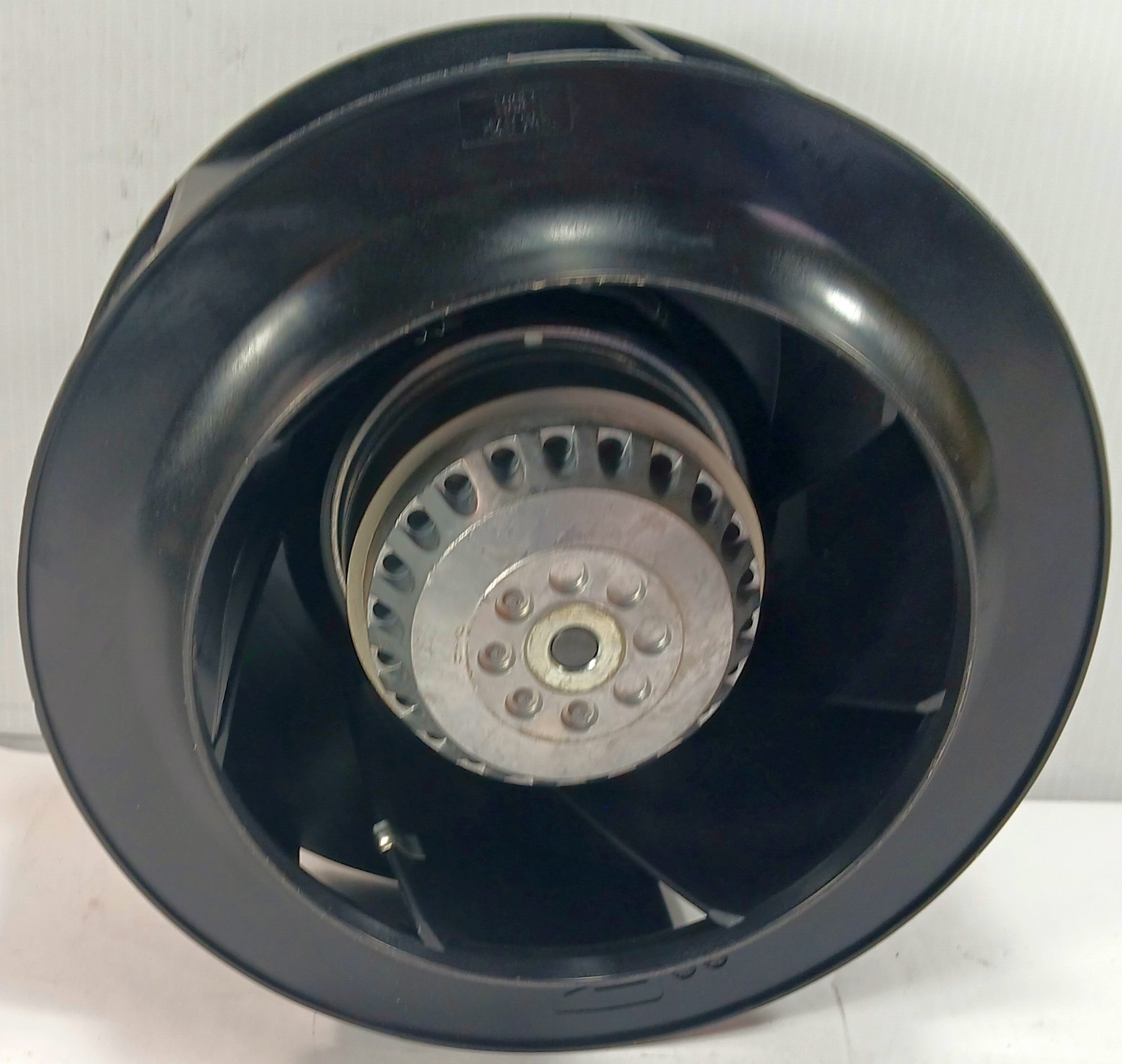 1 NEW EBMPAPST R2E225-BE51-09 MOTORIZED FAN NNB ***MAKE OFFER***
