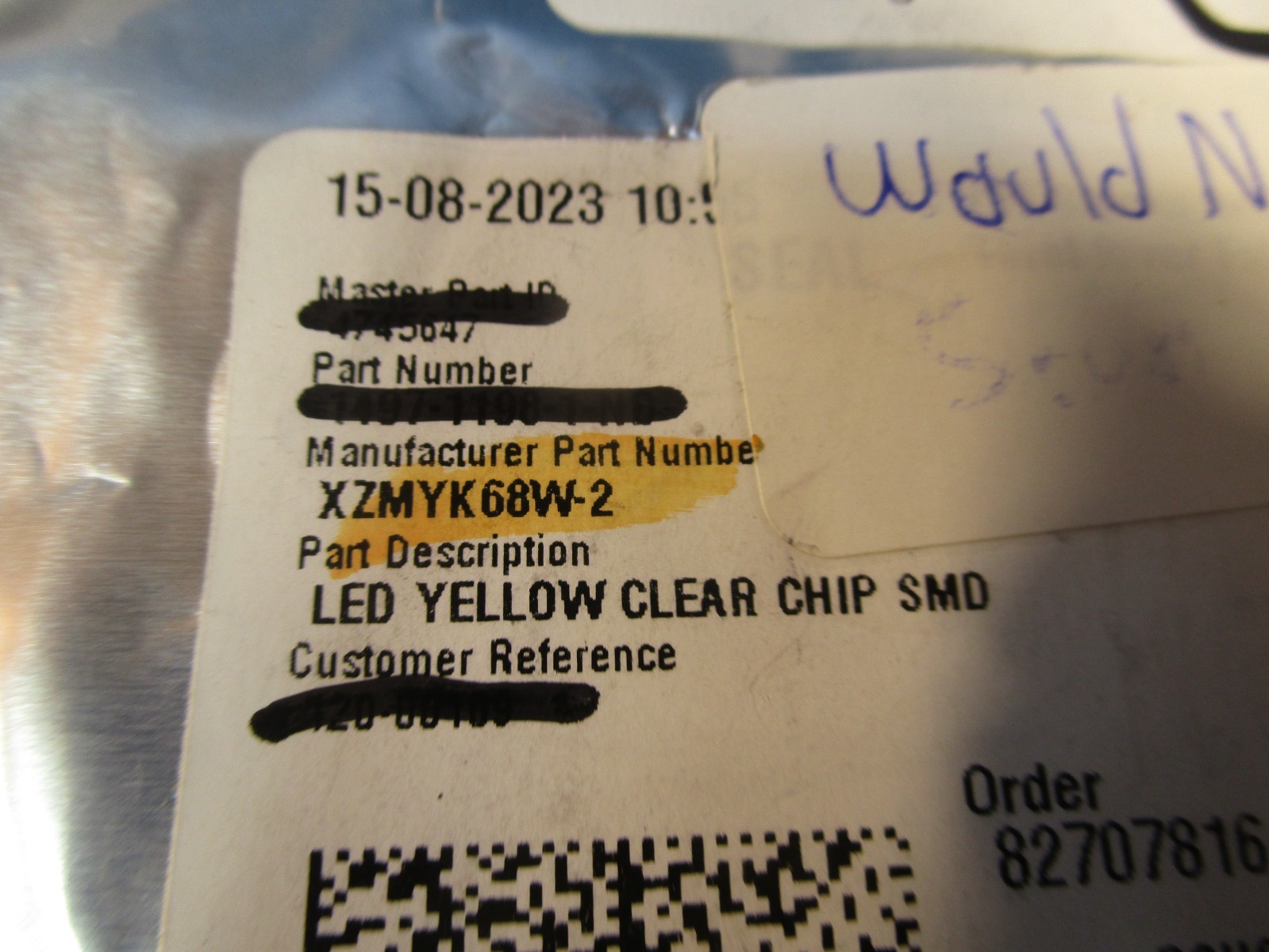LOT OF 900 Sun LED, XZMYK68W-2, LED YELLOW CLEAR CHIP SMD
