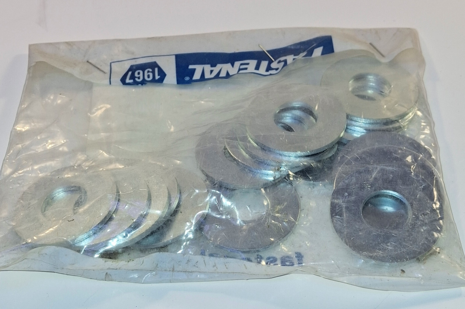 19 NEW FASTENAL USS FLAT WASHERS ZP 9/16 NNB ***MAKE OFFER***