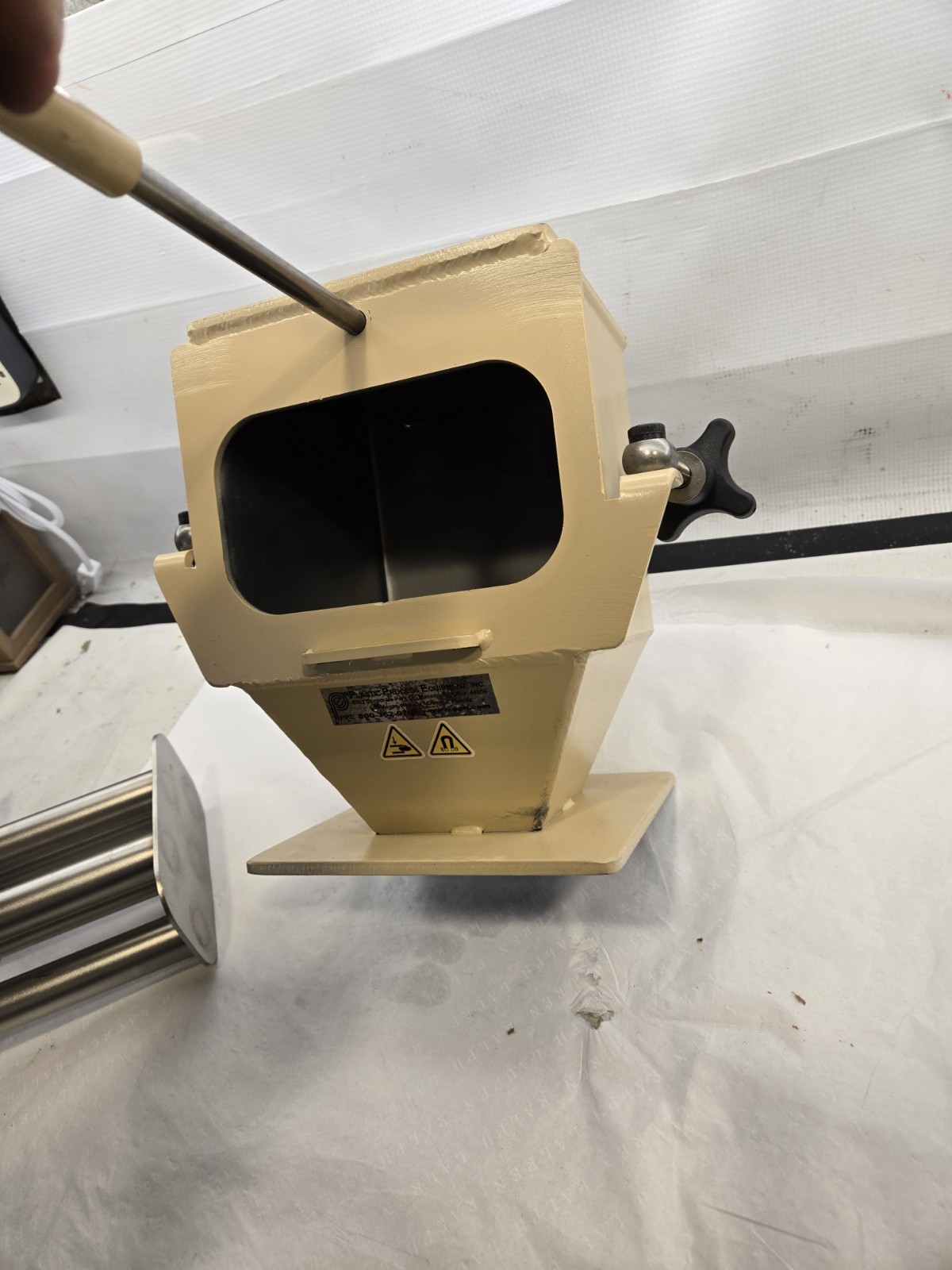 Plastic Process Equipment, Magnetic Drawer PPE