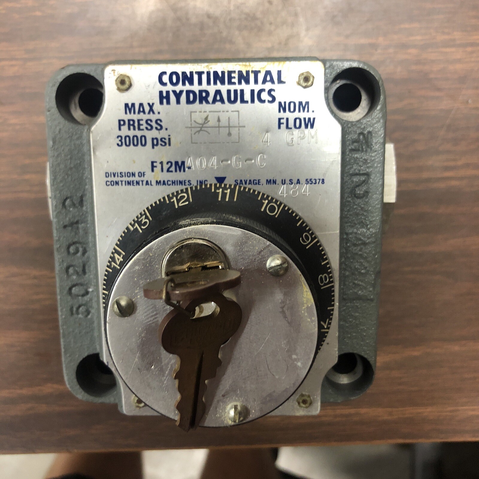 NEW CONTINENTAL HYDRAULICS F12M-A04-G-C KEYED FLOW CONTROL VALVE 3000 PSI MAX