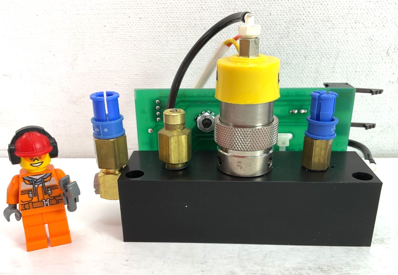 FT-500 PROMETRIX *UNUSED OLD STOCK* VACUUM SENSOR VALVE CONNECTOR BOARD