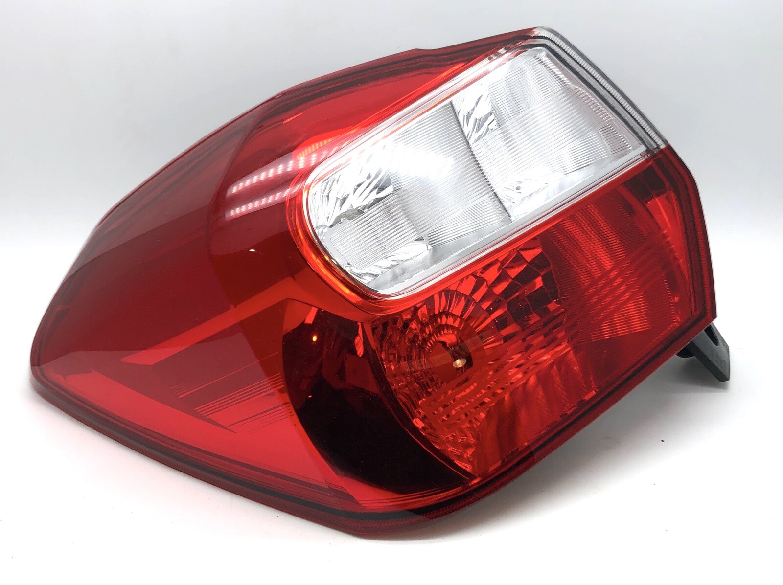 SUBARU MOBIS FAM924-01 Left Tail Light Rear Lamp 84912FJ050 2012/08- 2013/03
