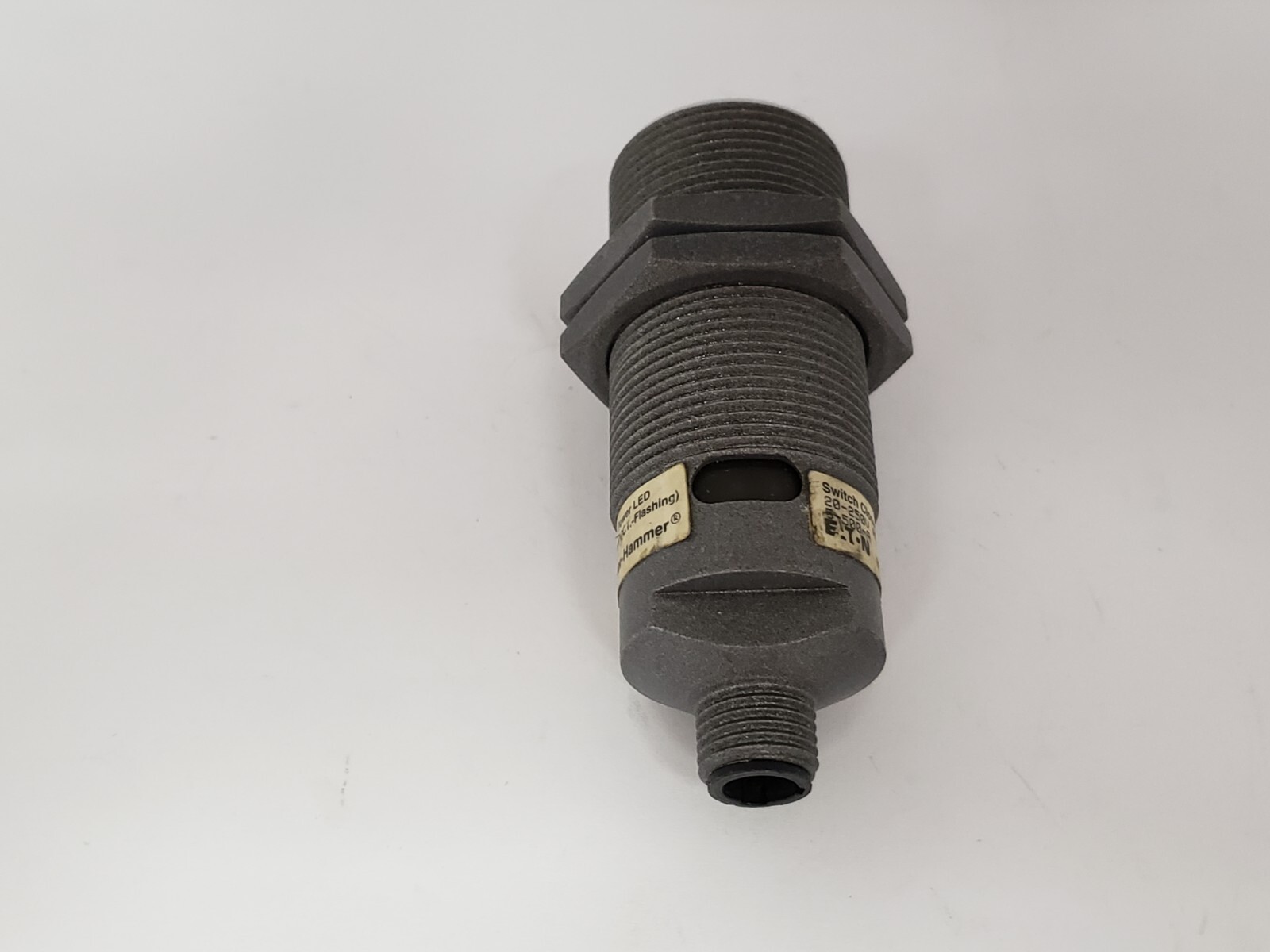 EATON E54WAK30AT12SA PROXIMITY SENSOR 20-250V AC/DC 3 PIN SERIES A1 NNB