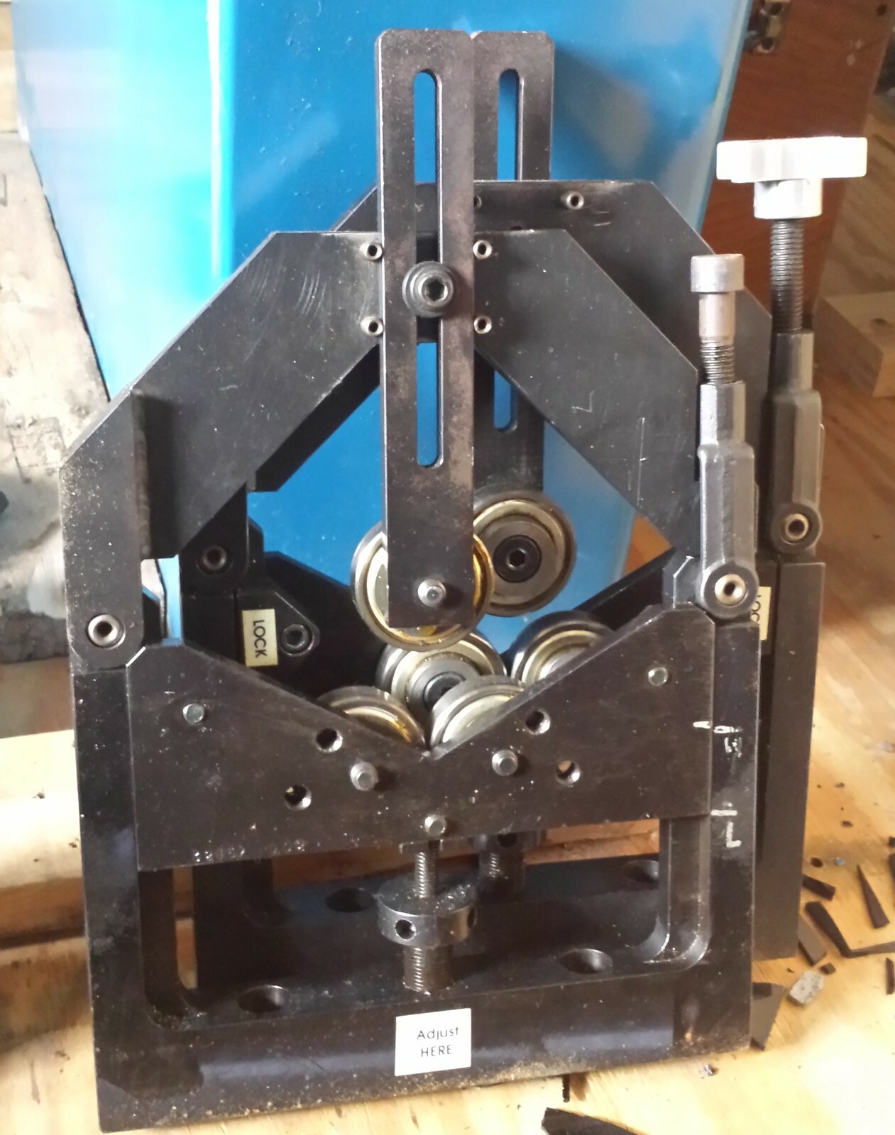 250 lb. Balance Technology Inc #H-250 Horizontal Balancer w/Safety Shield