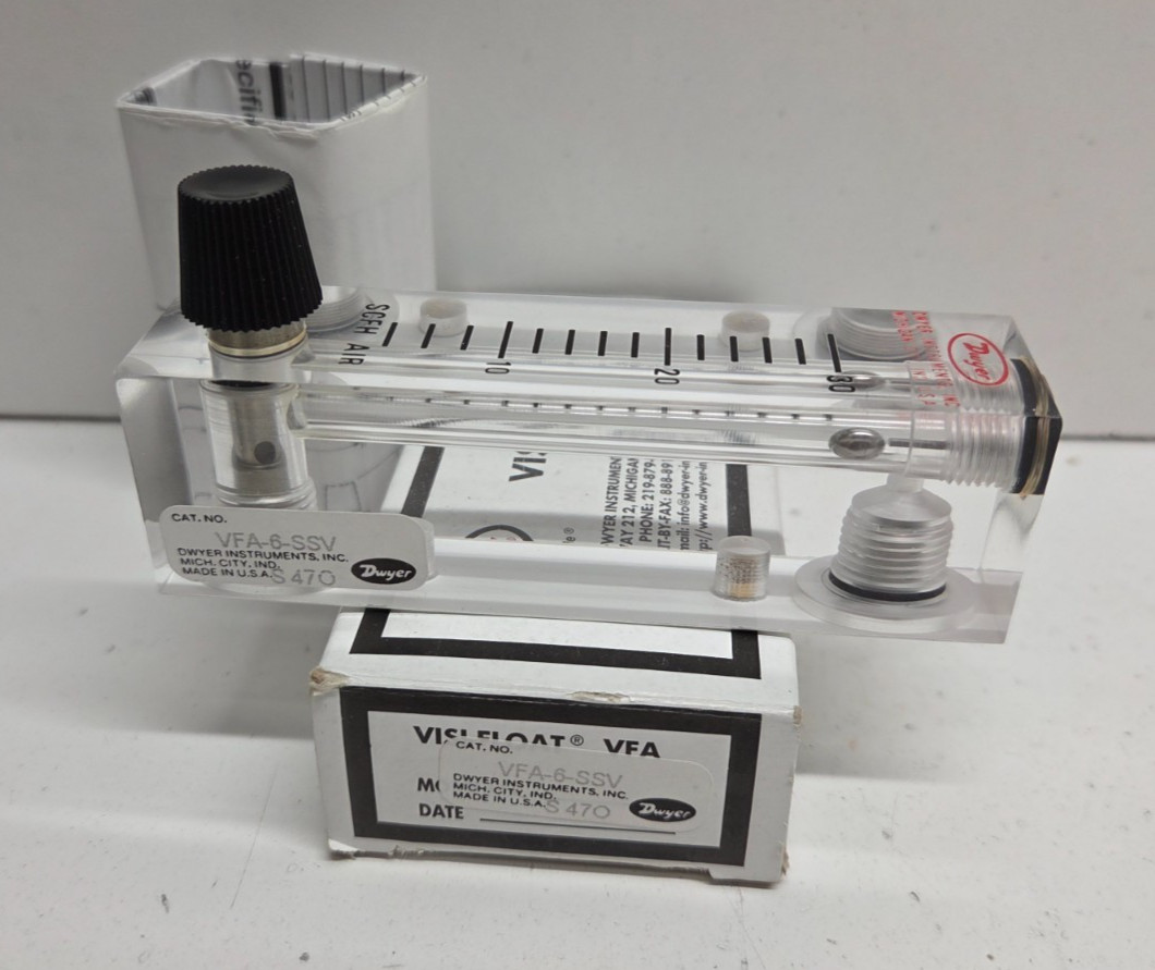 NEW IN BOX! DWYER 4-3030SCFH FLOW METER VFA-6-SSV