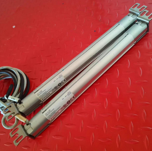 1PC USED SL-C16H-R+SL-C16H-T