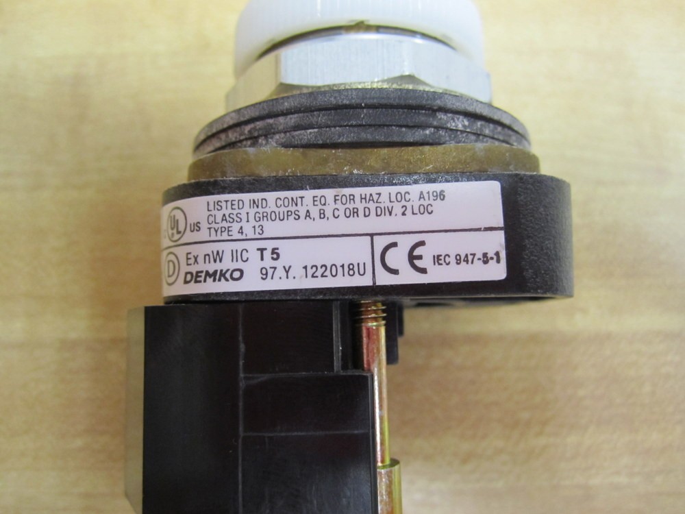 Allen Bradley 800T-P16W Pilot Light 800TP16W Series May Vary (Pack of 3)