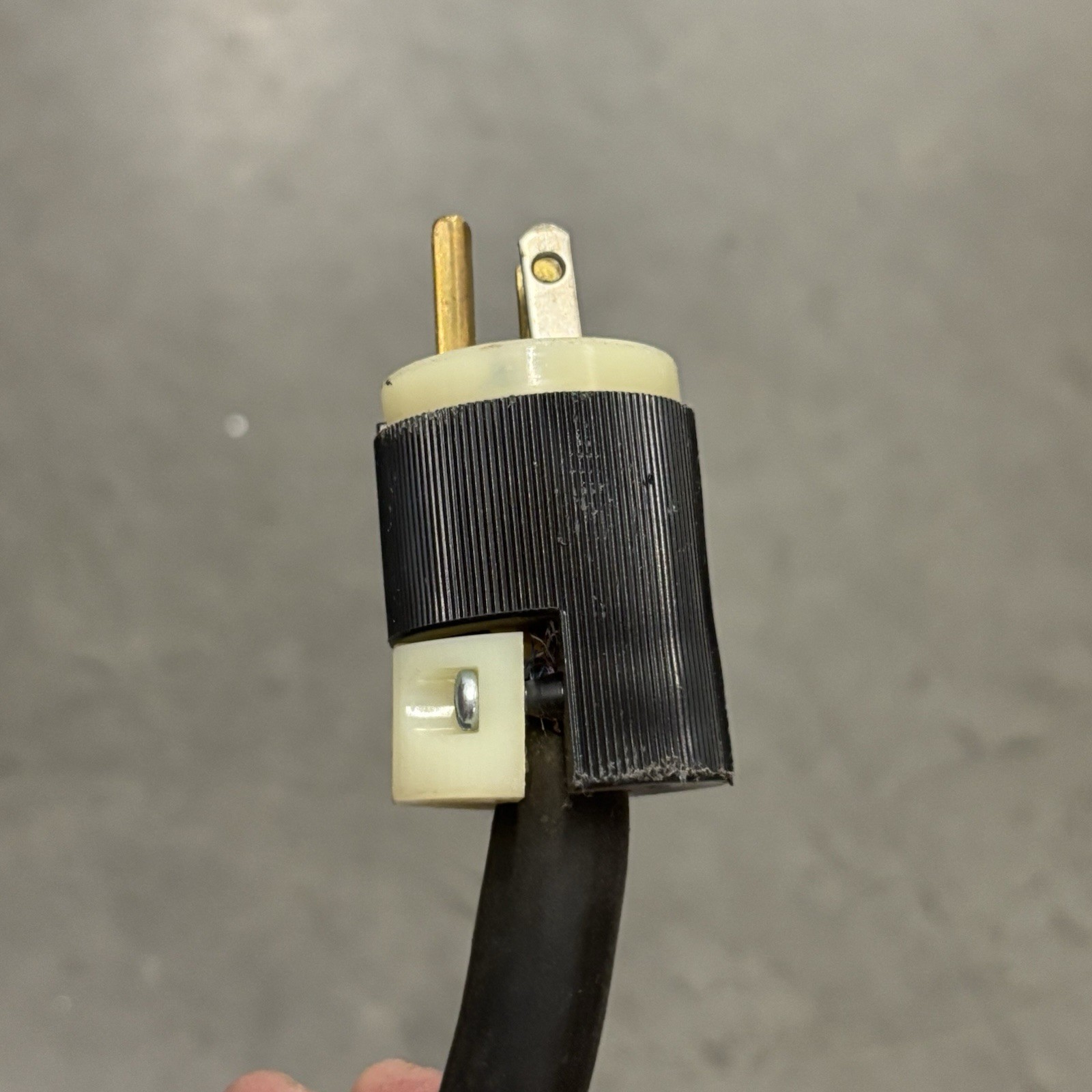 Hubbell 4 Gang Outlet Outdoor Industrial Use Box