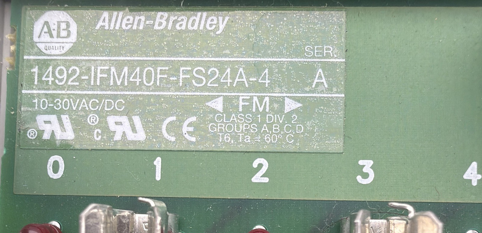 ALLEN BRADLEY 1492-IFM40F-FS24A-4 MODULE